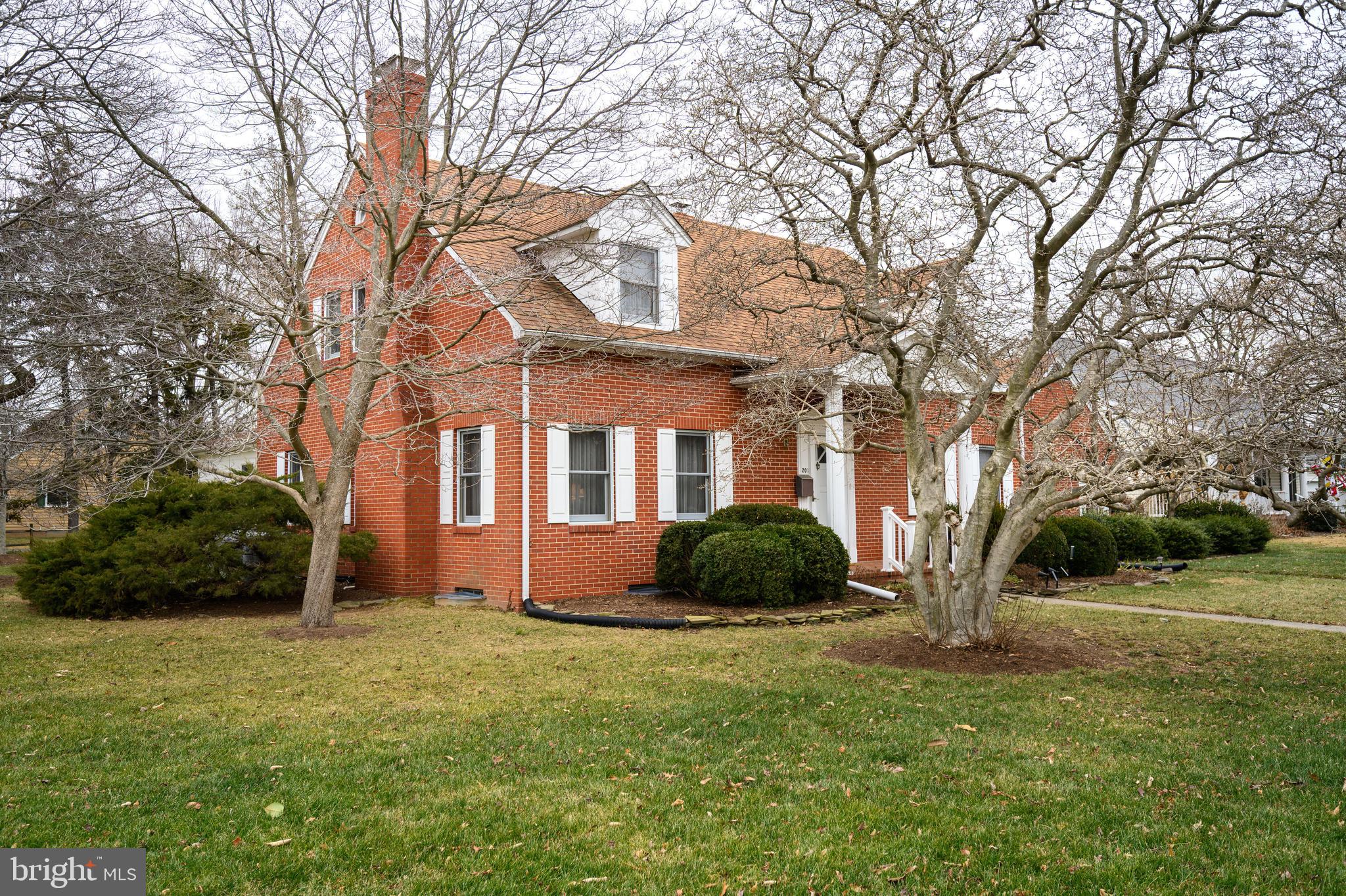 201 GREENWOOD AVENUE