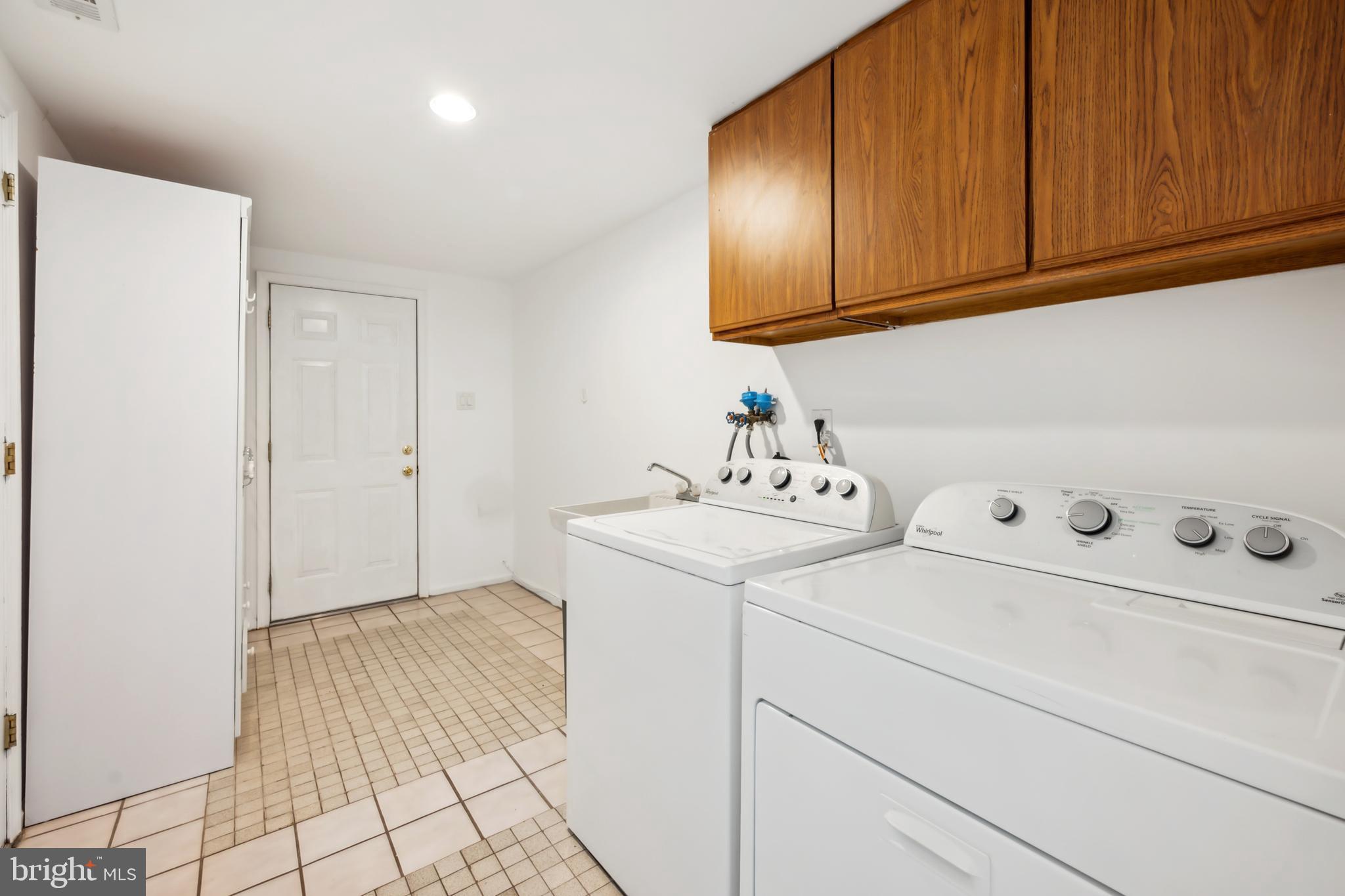 POINT OF WOODS - Residential