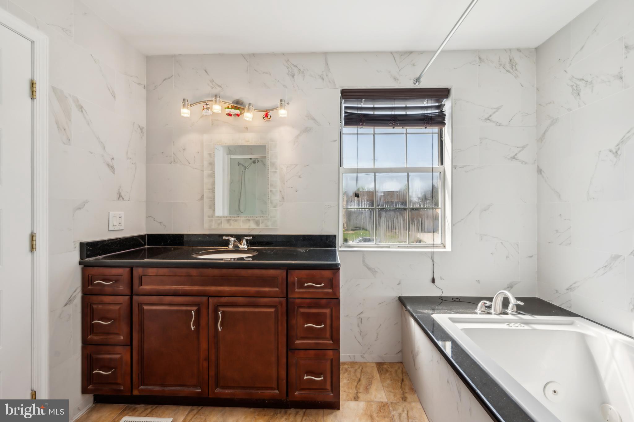 POINT OF WOODS - Residential