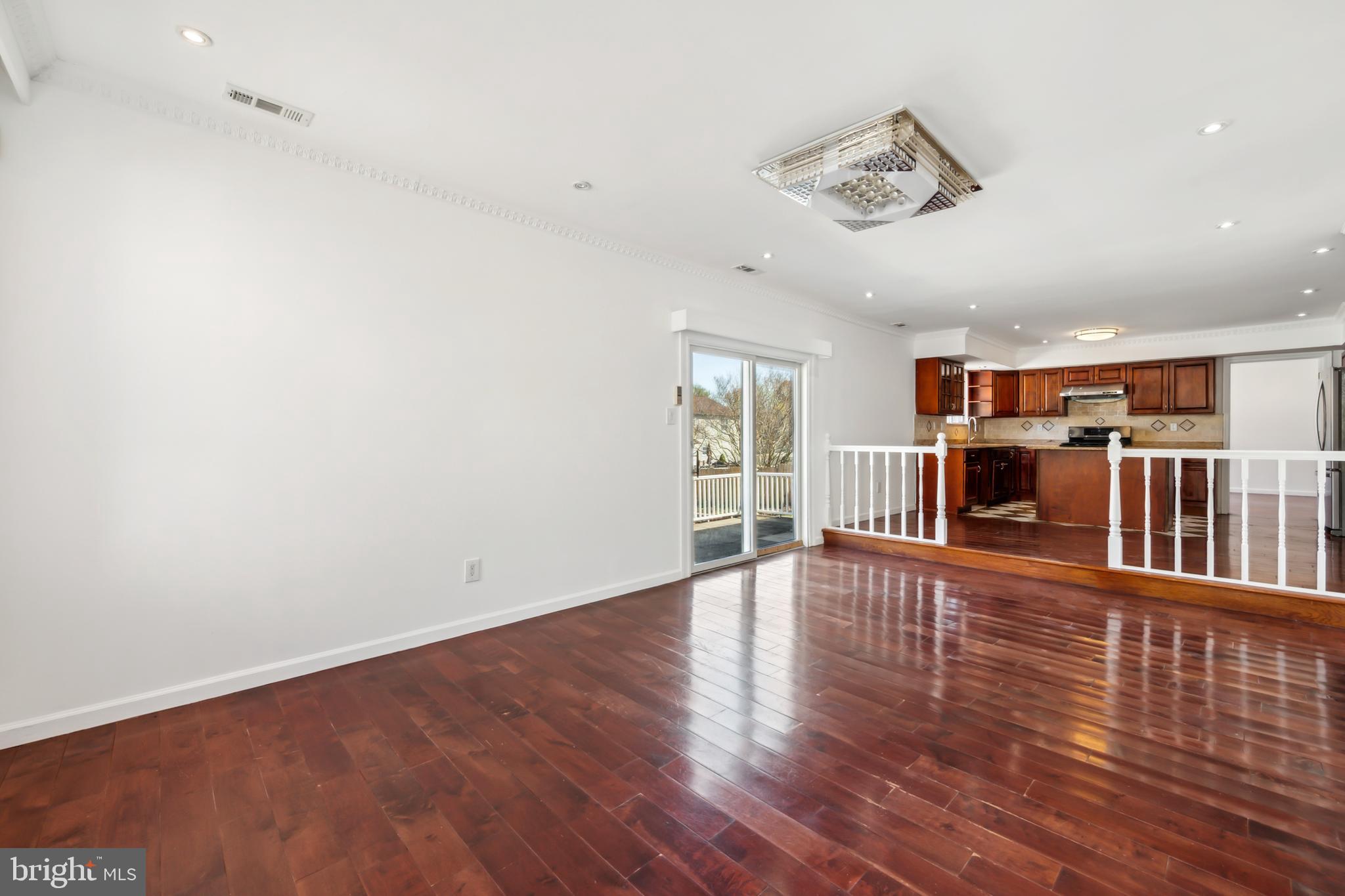 POINT OF WOODS - Residential