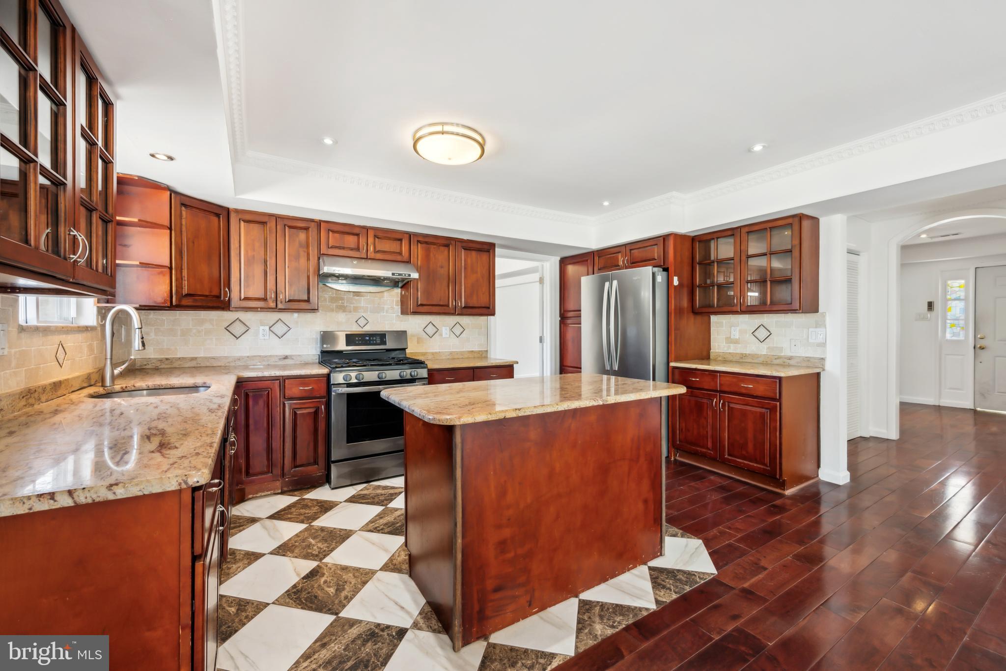 POINT OF WOODS - Residential