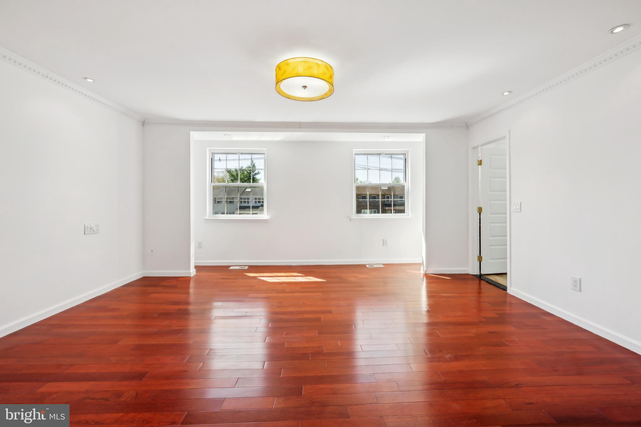 POINT OF WOODS - Residential