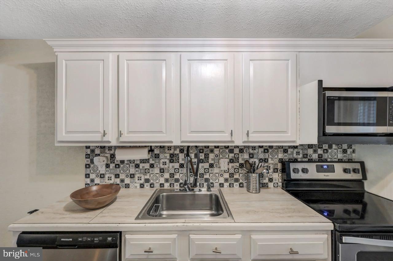 SNOW RIDGE VILLAGE - Residential