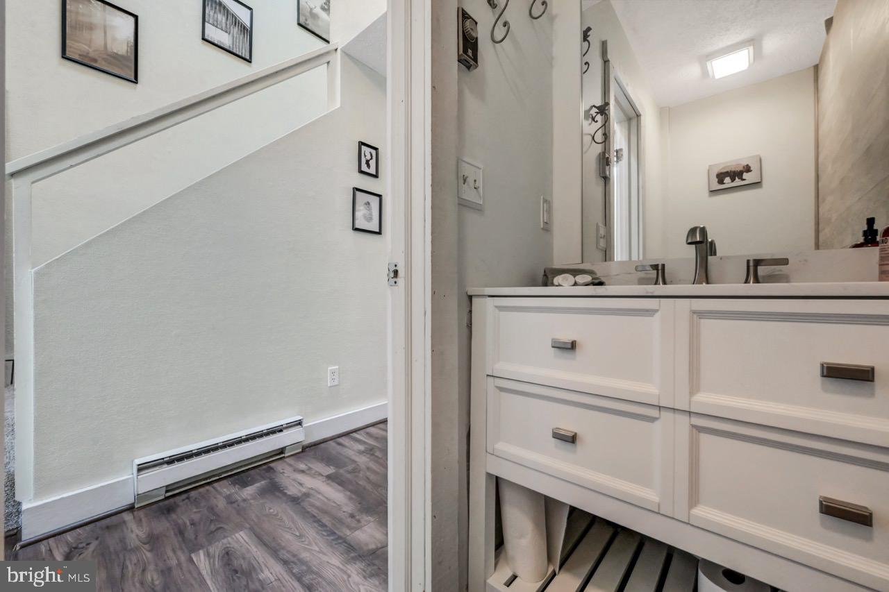 SNOW RIDGE VILLAGE - Residential