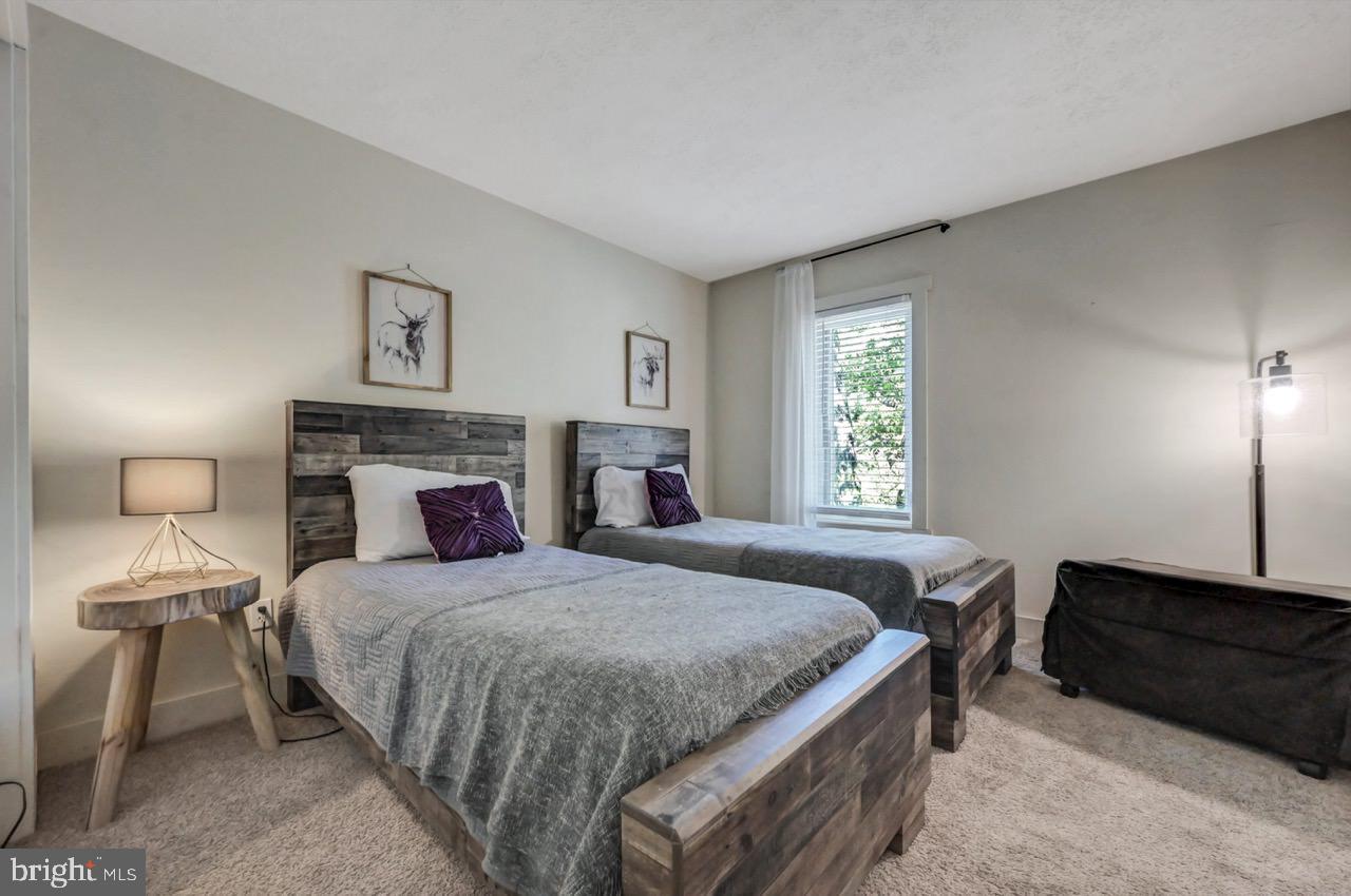 SNOW RIDGE VILLAGE - Residential