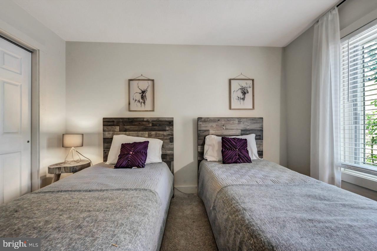 SNOW RIDGE VILLAGE - Residential