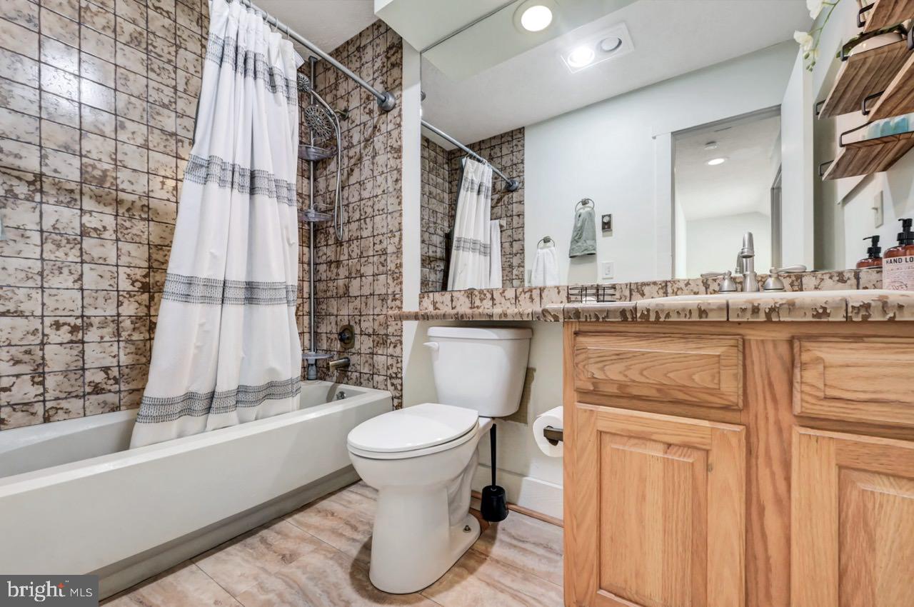 SNOW RIDGE VILLAGE - Residential