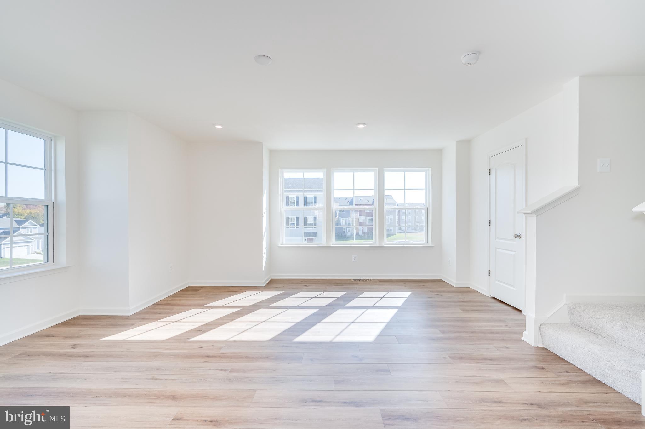 OVERLOOK AT RIVERSIDE TOWNHOMES - Residential Lease