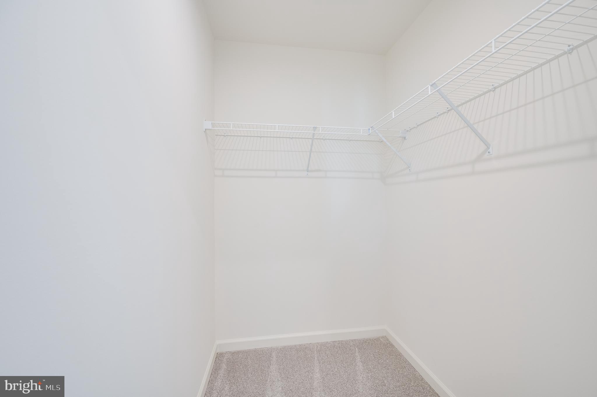 OVERLOOK AT RIVERSIDE TOWNHOMES - Residential Lease