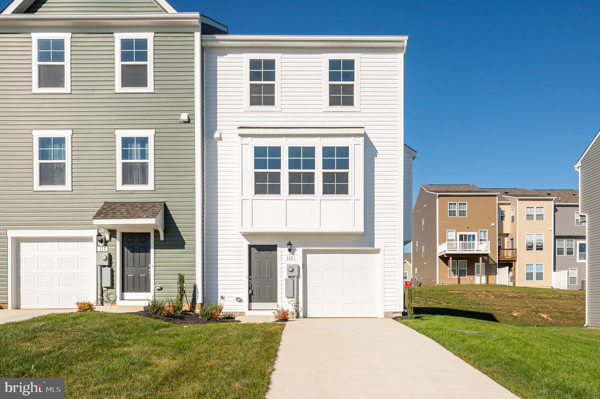 OVERLOOK AT RIVERSIDE TOWNHOMES - Residential Lease