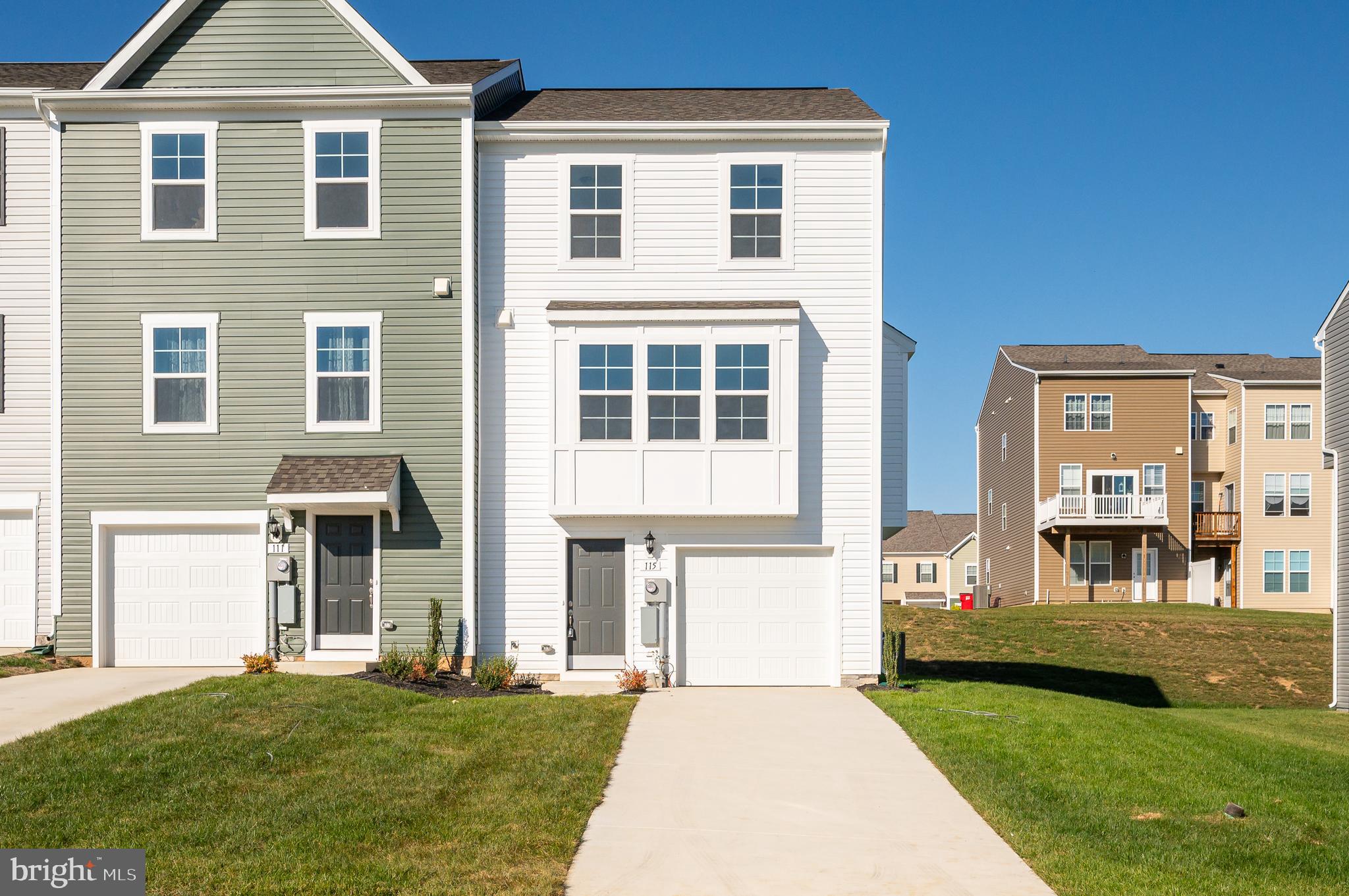 OVERLOOK AT RIVERSIDE TOWNHOMES - Residential Lease