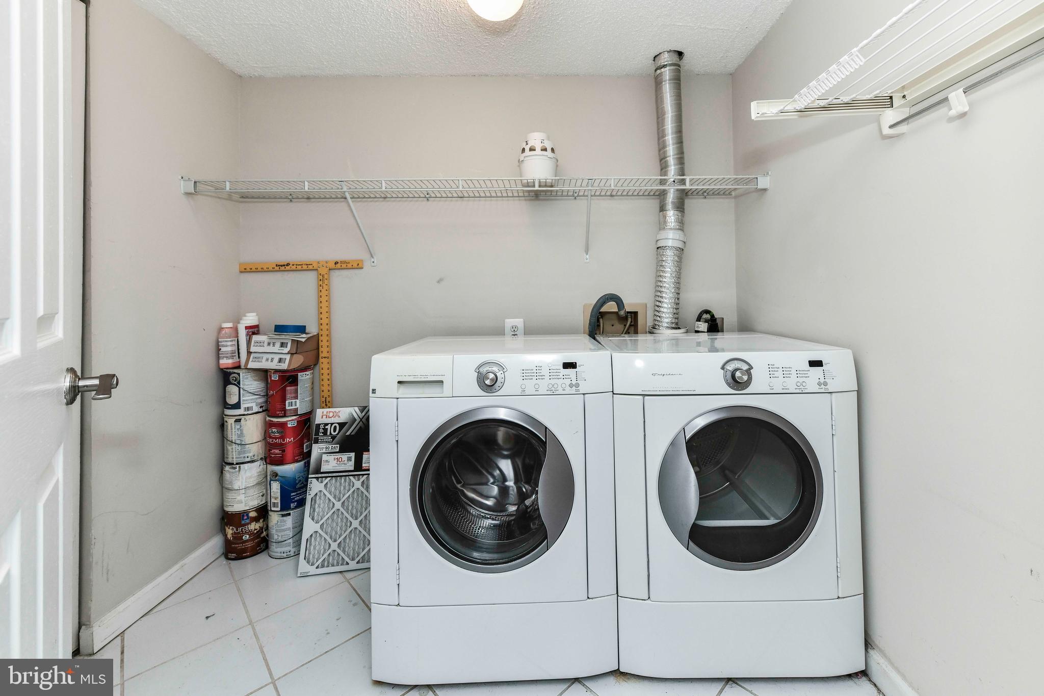 PENTAGON RIDGE - Residential Lease