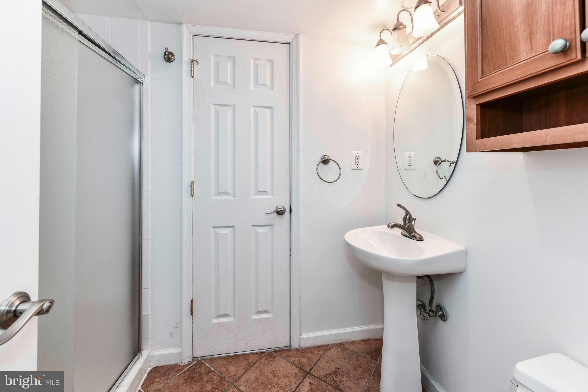 PENTAGON RIDGE - Residential Lease