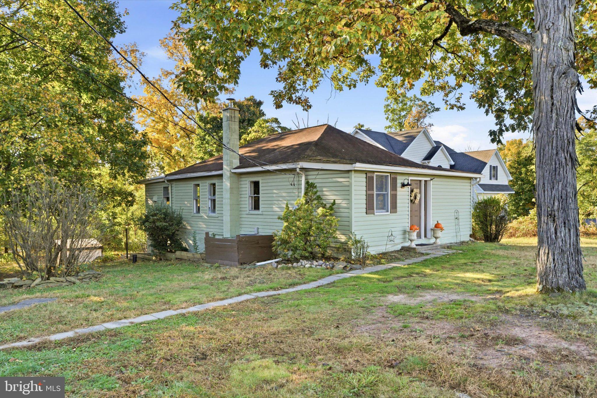 1217 N RIDGE ROAD