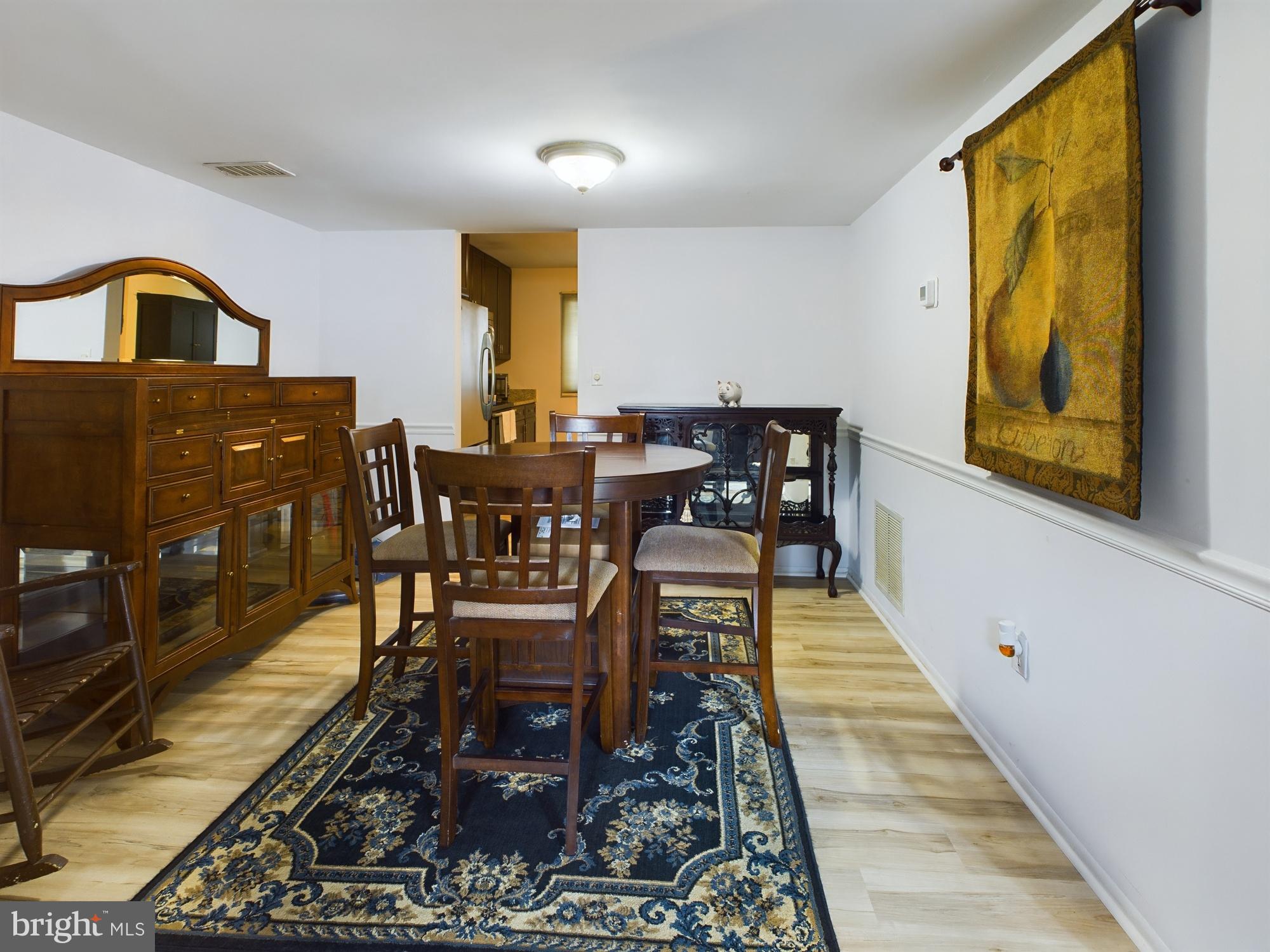 WHISPERING WOODS - Residential