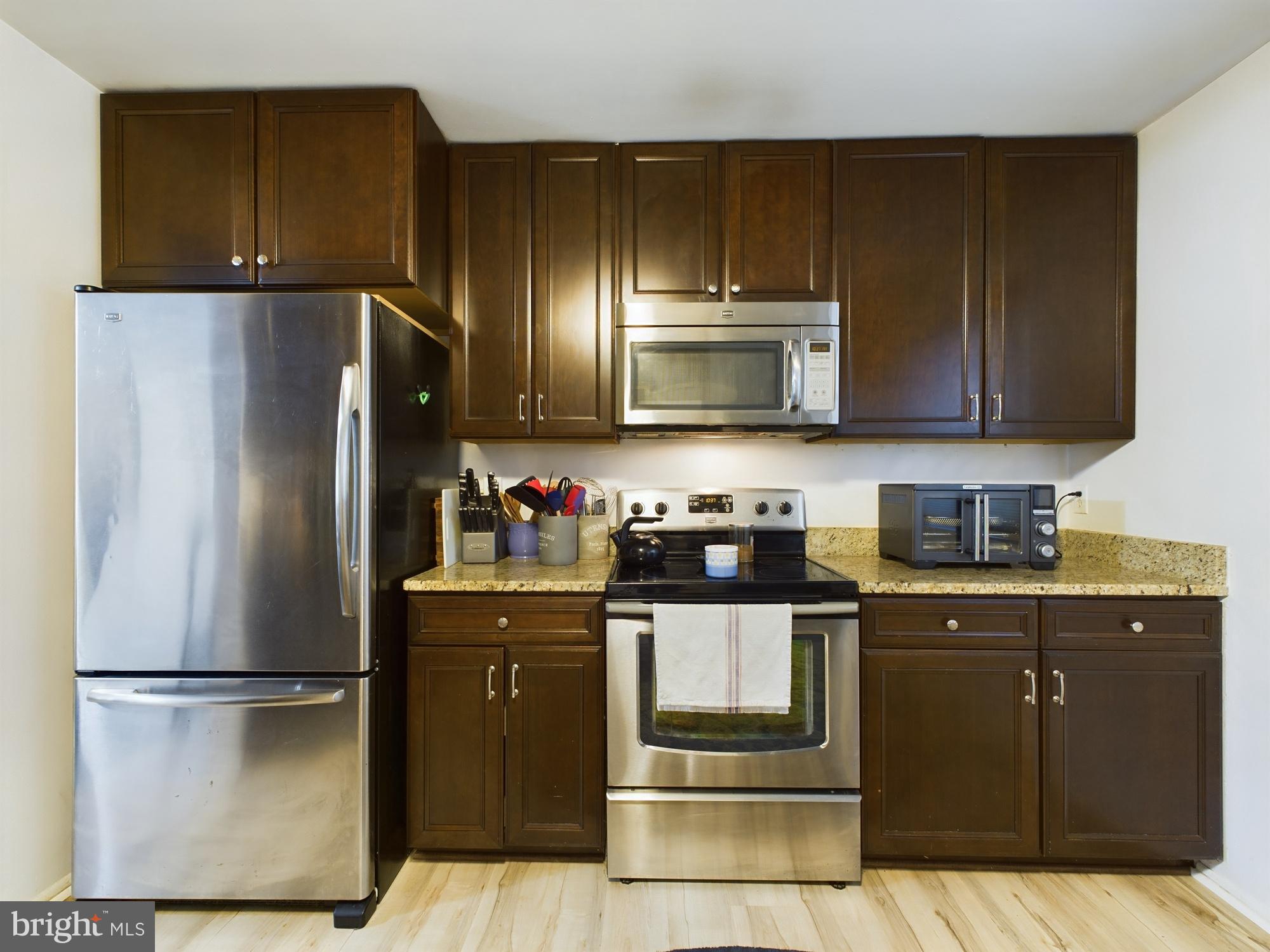 WHISPERING WOODS - Residential