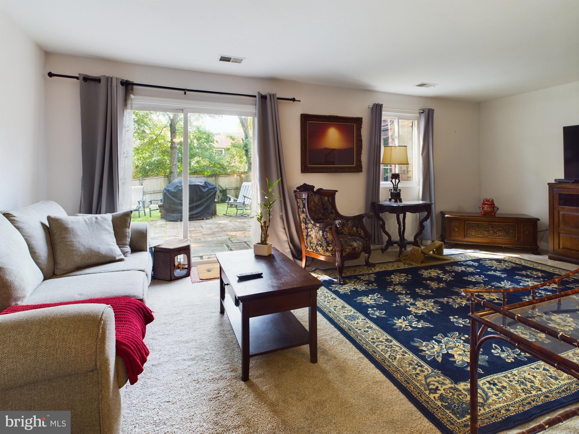 WHISPERING WOODS - Residential