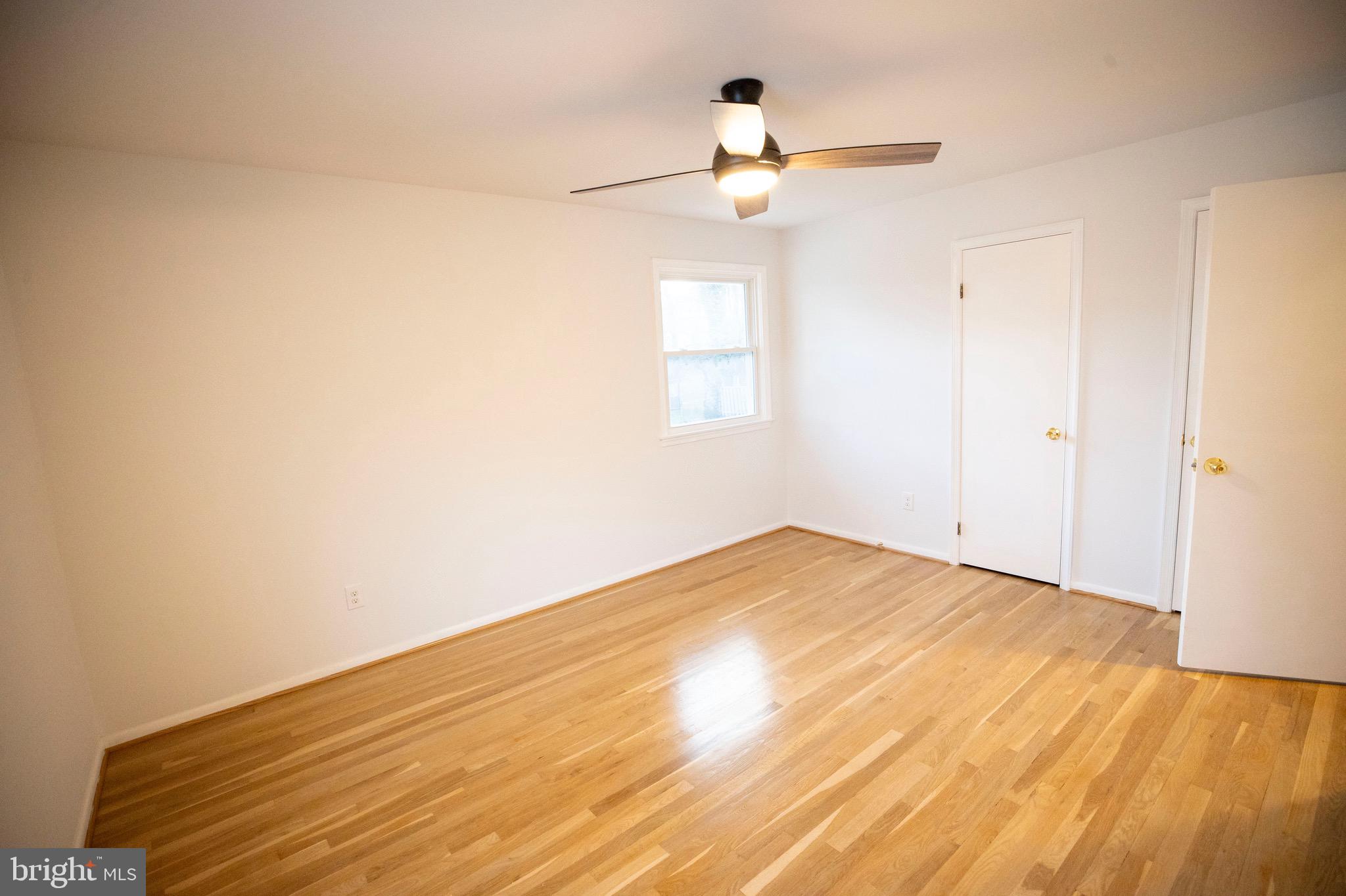 CALVERTON - Residential