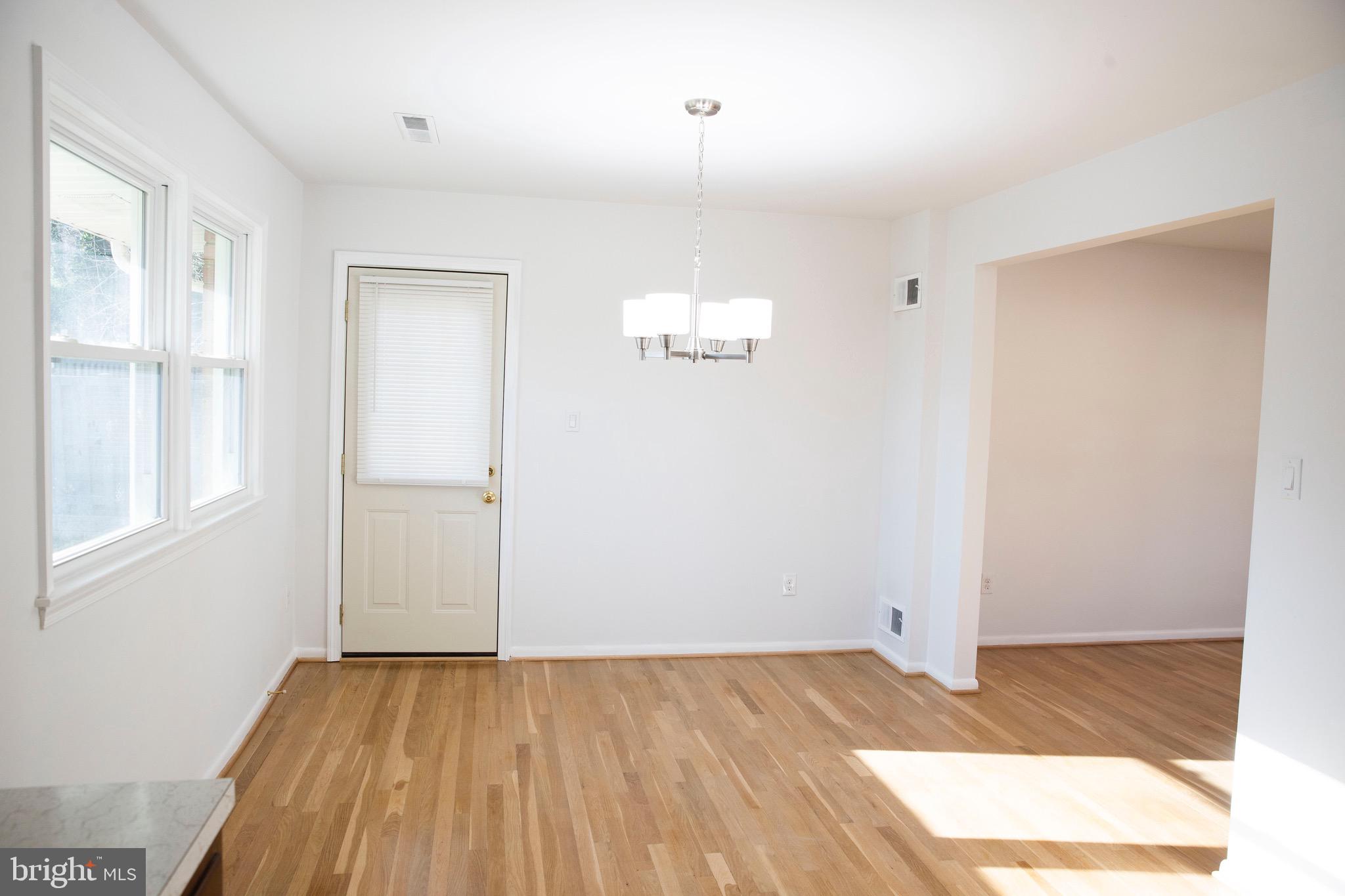 CALVERTON - Residential