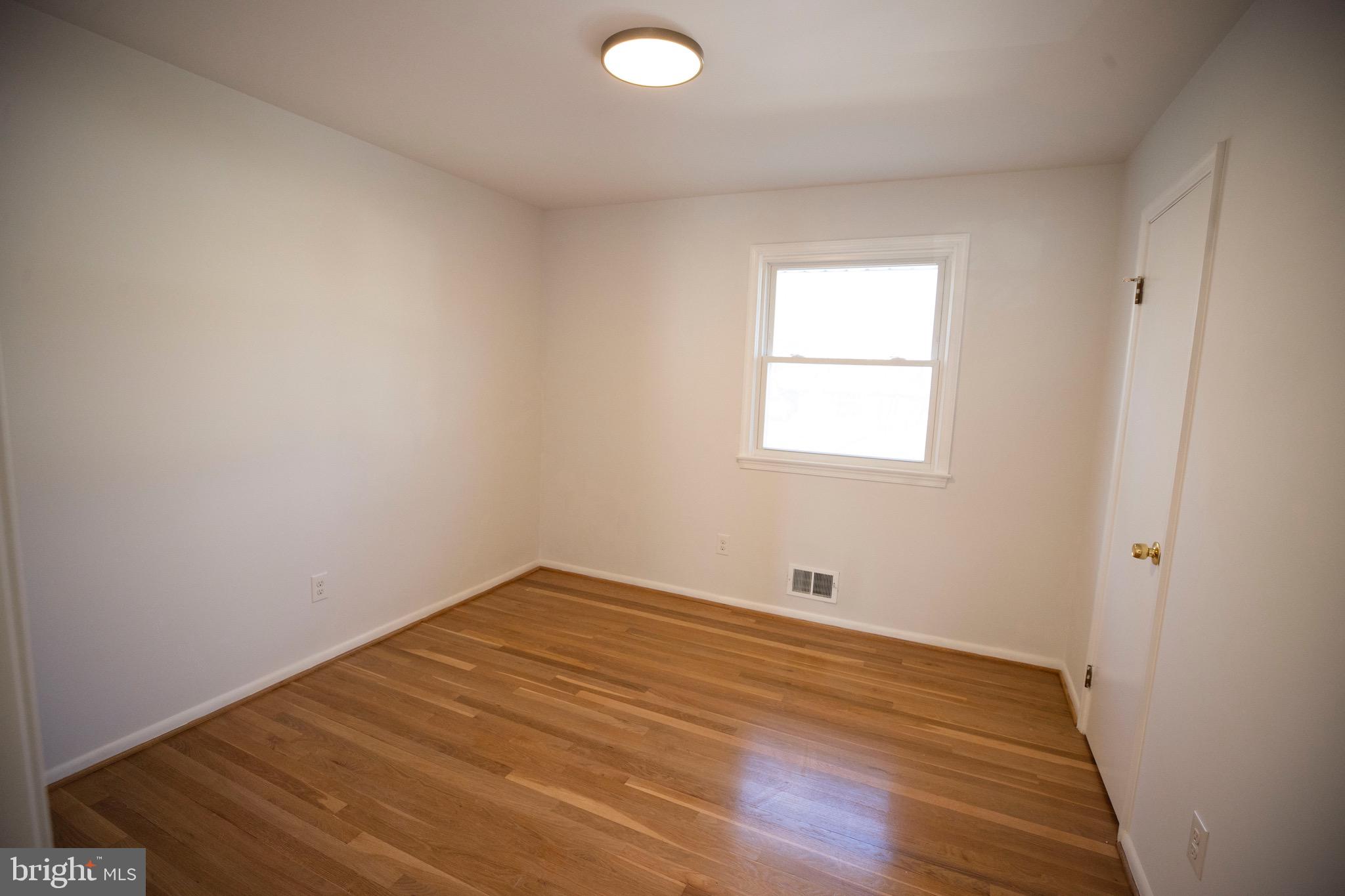 CALVERTON - Residential