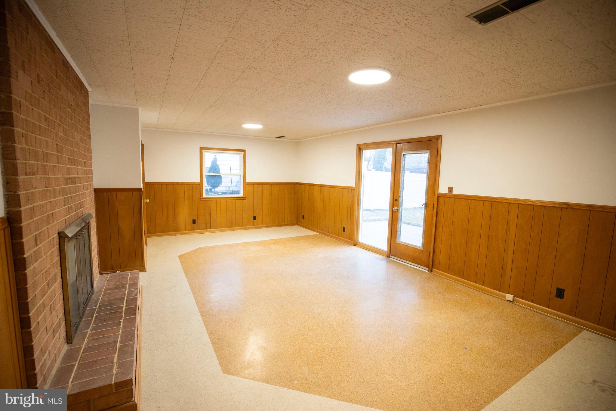 CALVERTON - Residential