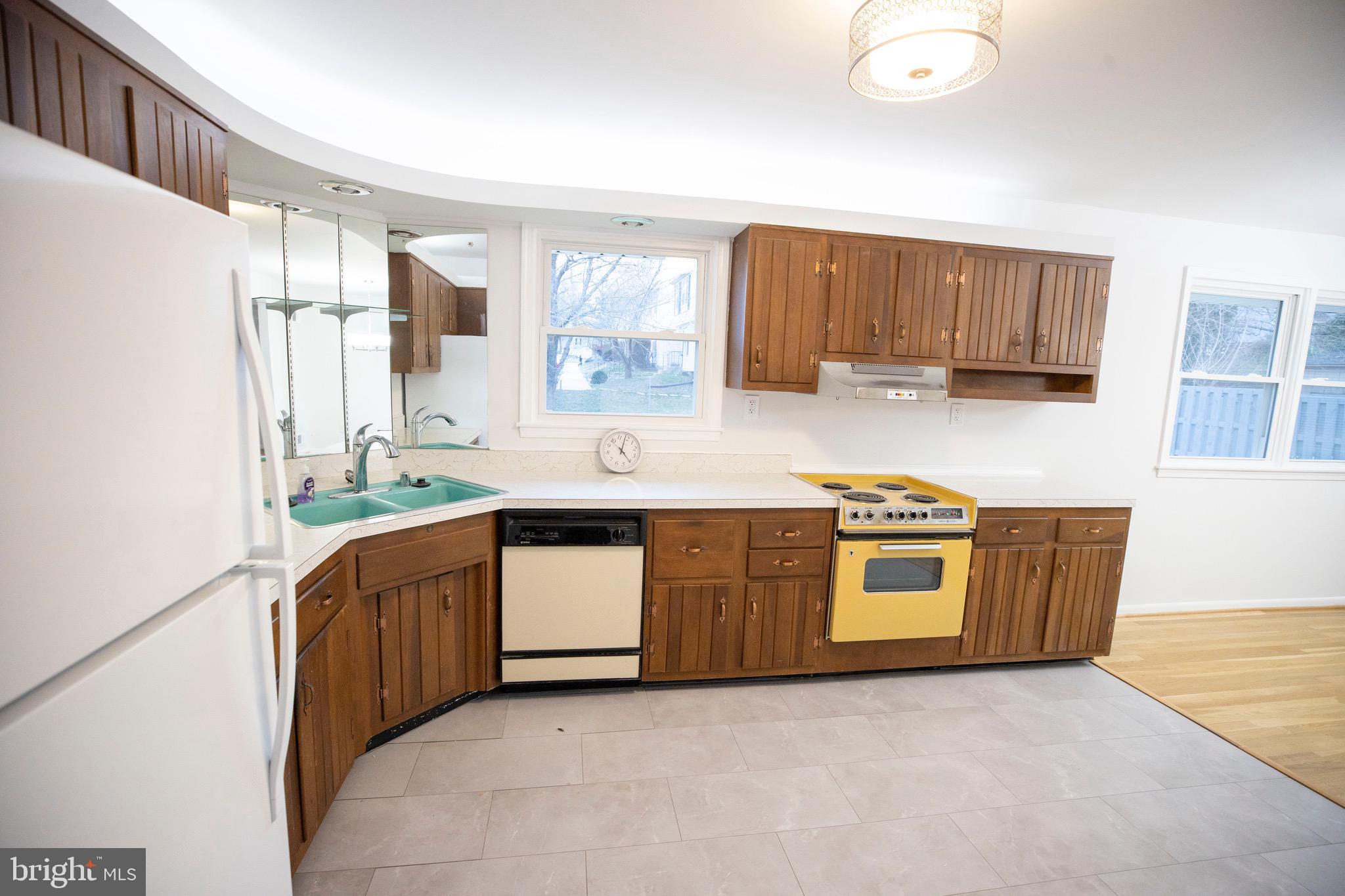 CALVERTON - Residential