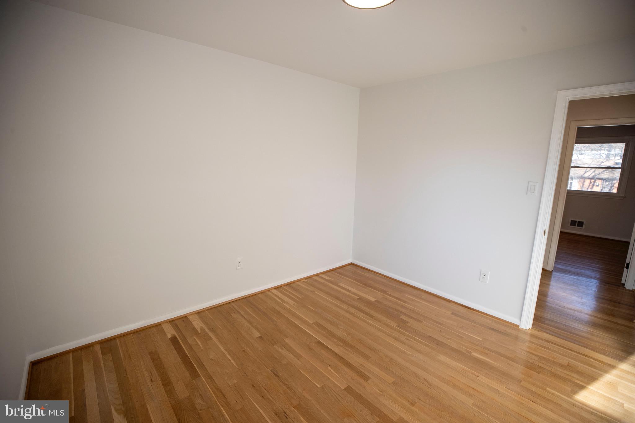 CALVERTON - Residential