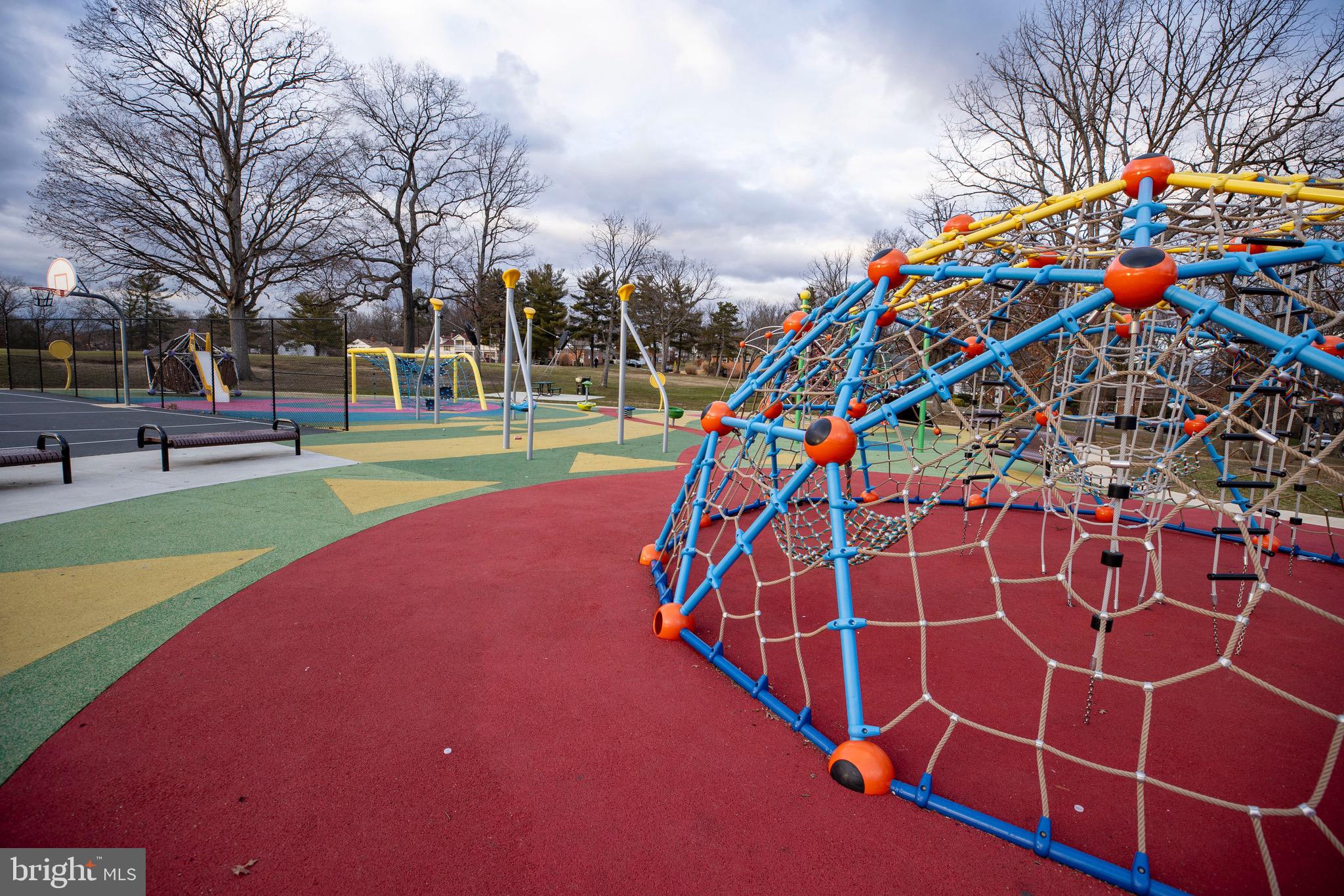 CALVERTON - Residential