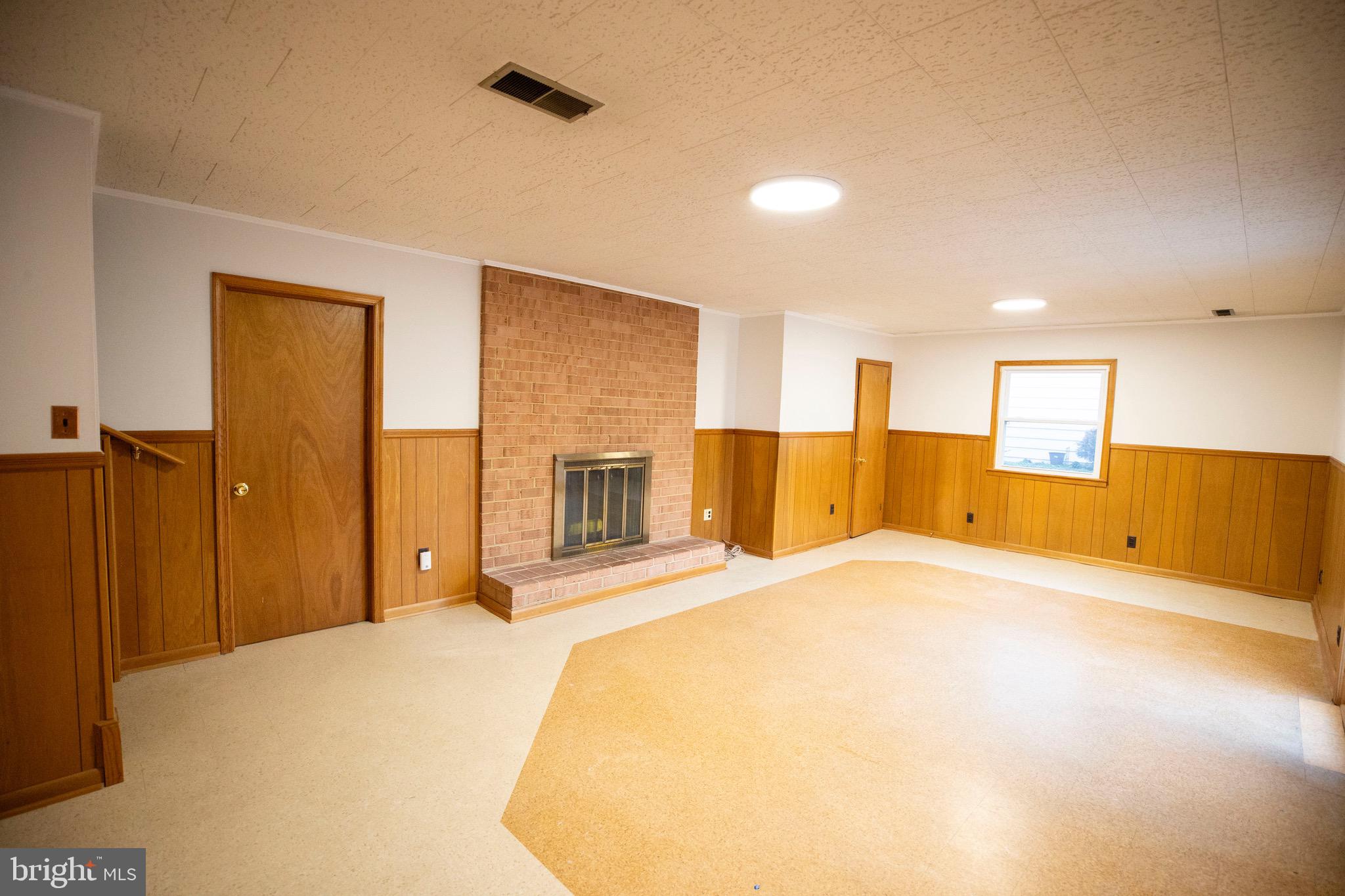 CALVERTON - Residential