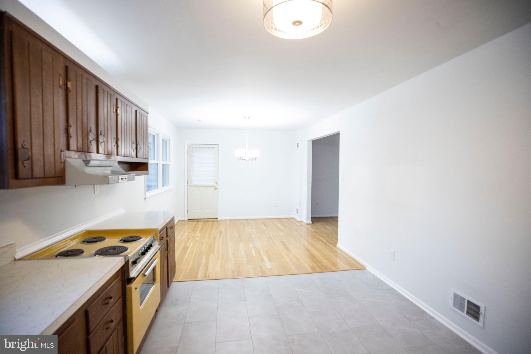 CALVERTON - Residential