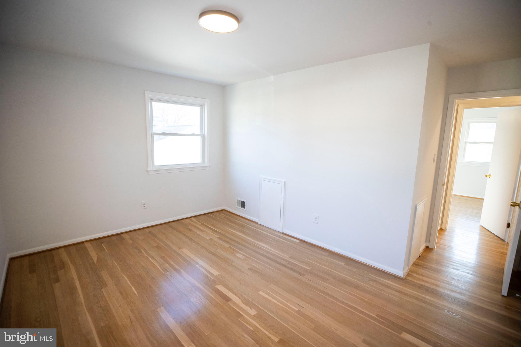 CALVERTON - Residential