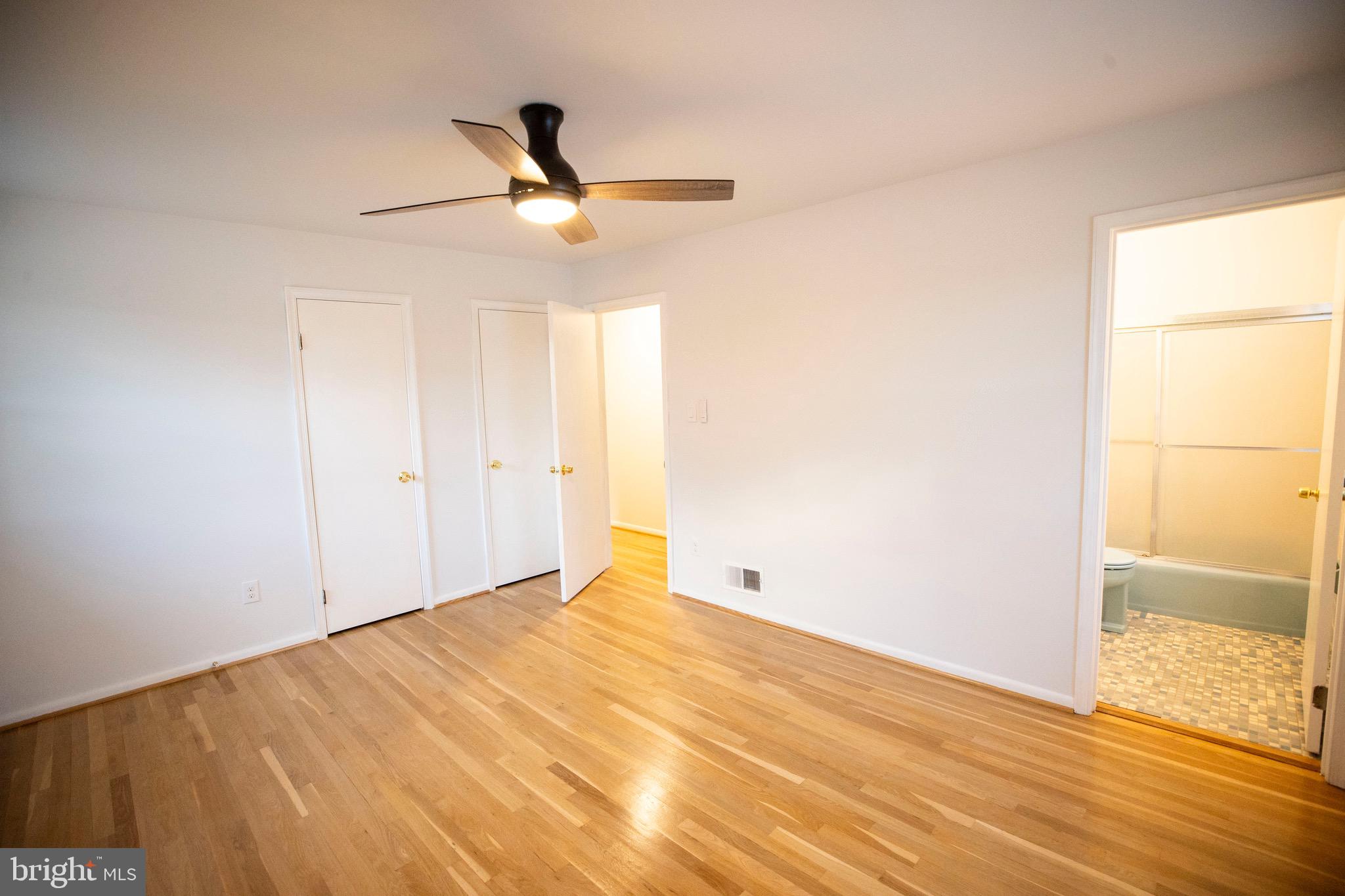 CALVERTON - Residential