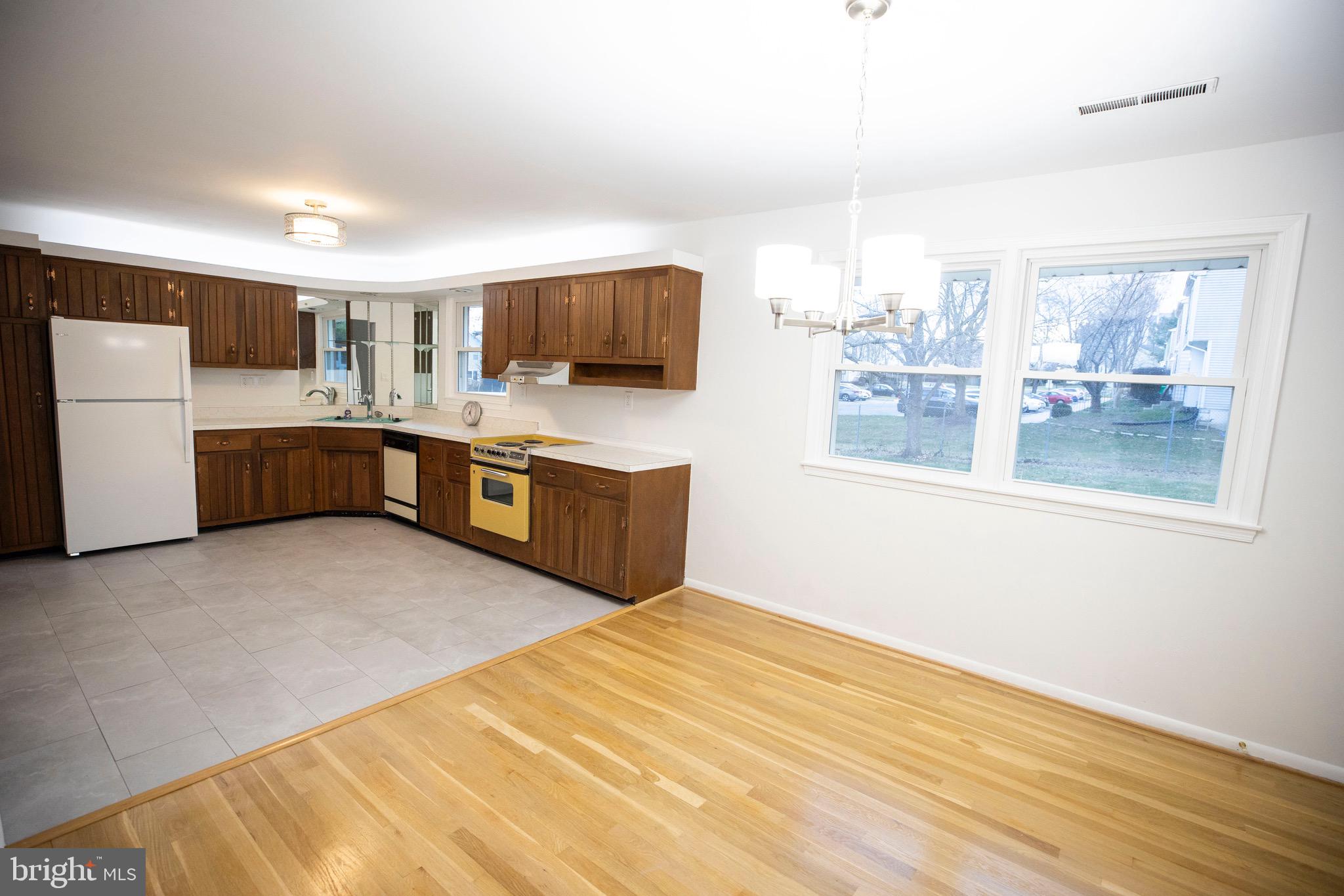 CALVERTON - Residential