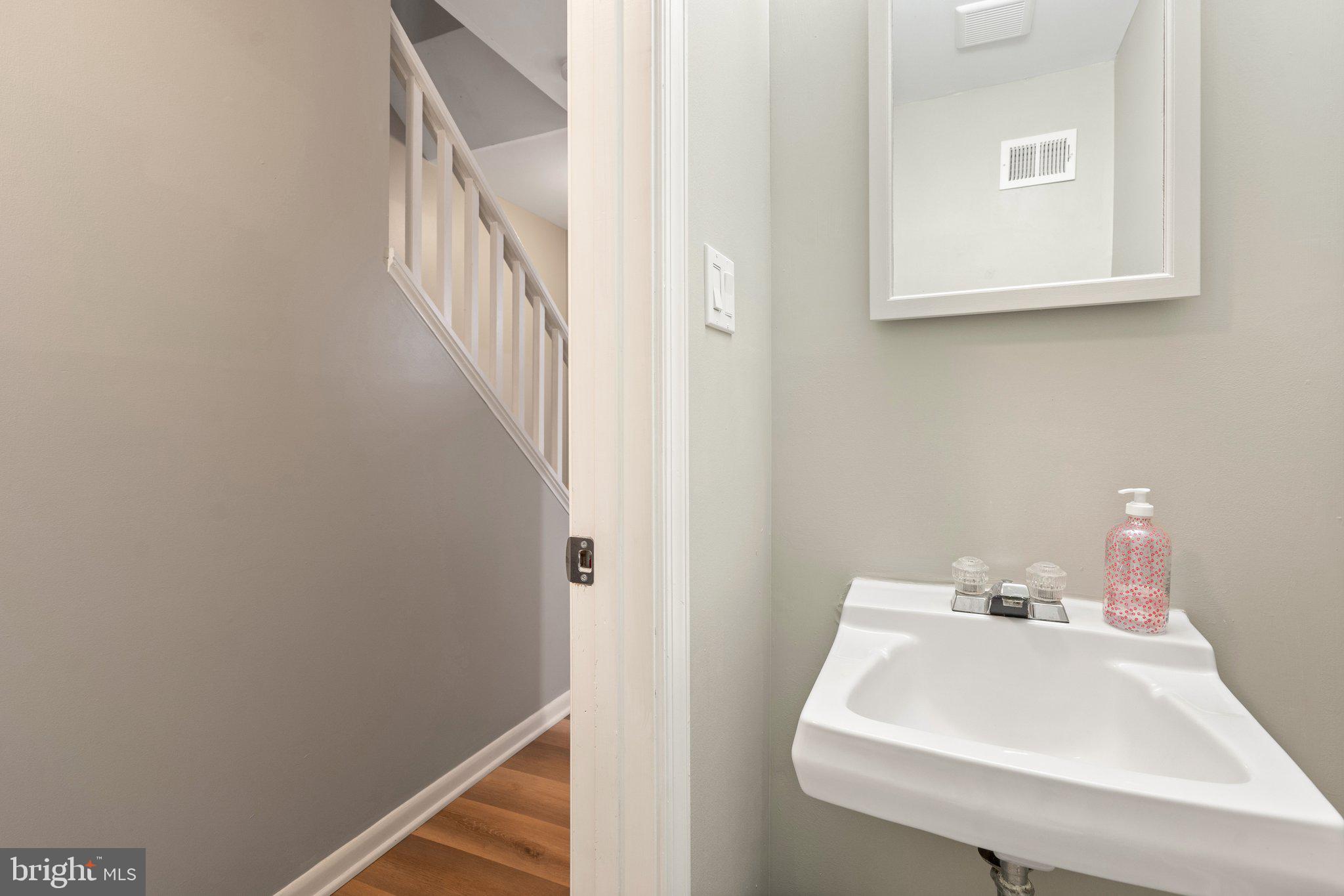 KINGSBRIDGE COURT - Residential