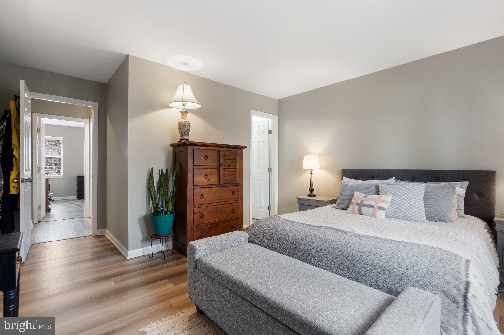 KINGSBRIDGE COURT - Residential