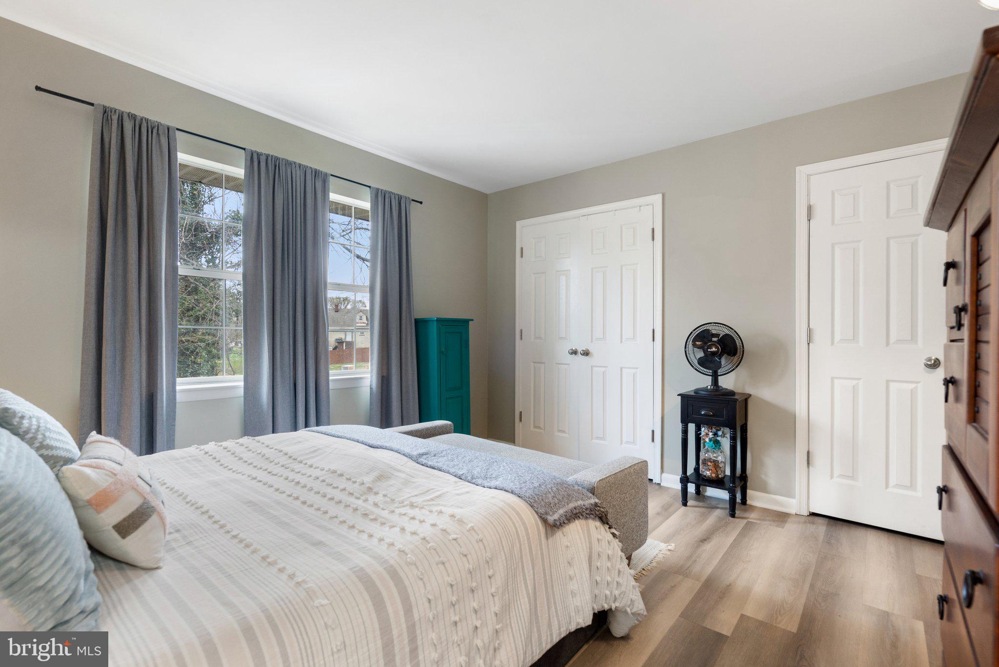 KINGSBRIDGE COURT - Residential