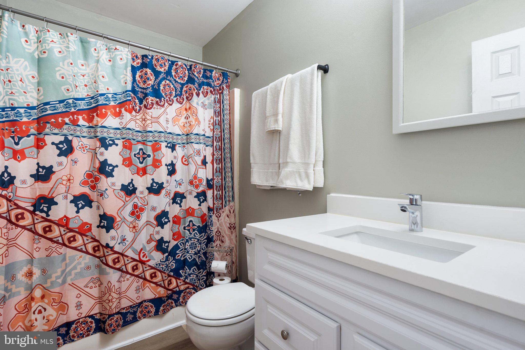 KINGSBRIDGE COURT - Residential