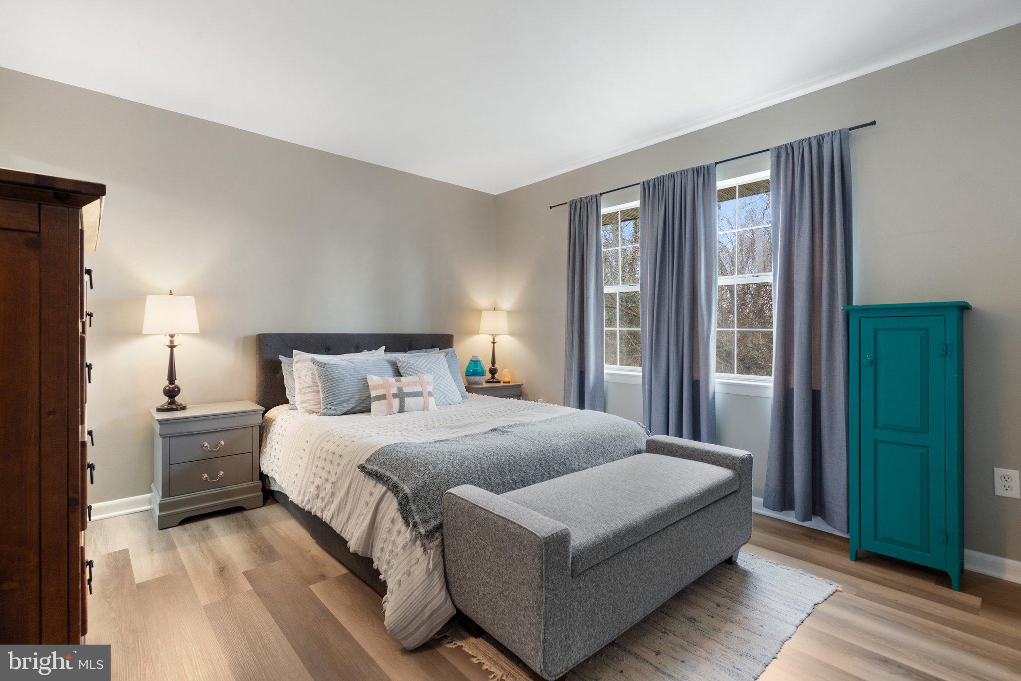 KINGSBRIDGE COURT - Residential