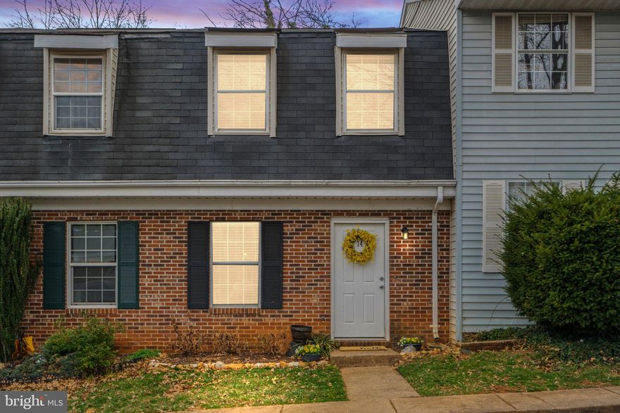 ATTRACTIVE & WELL MAINTAINED TOWNHOME IN THE HEART OF OLD TOWN WARRENTON ! 
With several recent updates, (see below) this townhouse is move in ready!    Soothing earth tones and gorgeous LVP floors throughout offer the perfect backdrop for your designer touches!   The kitchen features painted cabinetry, granite counters, a deep under-counter stainless sink with a super-functional restaurant style faucet, a pantry, and a large window to allow in plenty of natural light.   A laundry closet is conveniently located near the kitchen, and there is also a convenient coat closet and powder room on the main level. Adjacent to the kitchen is a cozy dining and family room, which opens through sliding glass doors to the privacy of the fenced back yard - a lovely spot for a potted garden and a cup of tea.  Upstairs, there are two spacious bedrooms with plenty of closet space and two full bathrooms.

You will love living in Kingsbridge Court, with plenty of unassigned parking.   Plus, its a quick walk to the Greenway (town walking/biking trail) and an easy stroll to trendy shops & restaurants uptown.    Don’t wait to enjoy the charm, amenities and events of historic Warrenton!  Move in asap and you'll be in time to enjoy the neighborly atmosphere of small-town Warrenton. Oh, and did we mention the reasonable association fees?   The uber convenient location makes it easy to run to Walmart, Home Depot or jump on Route 29 for commuting!   
RECENT UPDATES: Installed LVP Flooring on both levels, installed  six-panel doors and hardware, installed granite counters, painted kitchen cabinetry and replaced hardware, installed deep basin stainless sink & faucet, replaced appliances, updated bathrooms with new vanities, commodes and accessories, replaced water heater, repainted the interior in neutral color, replaced roof, replaced HVAC.