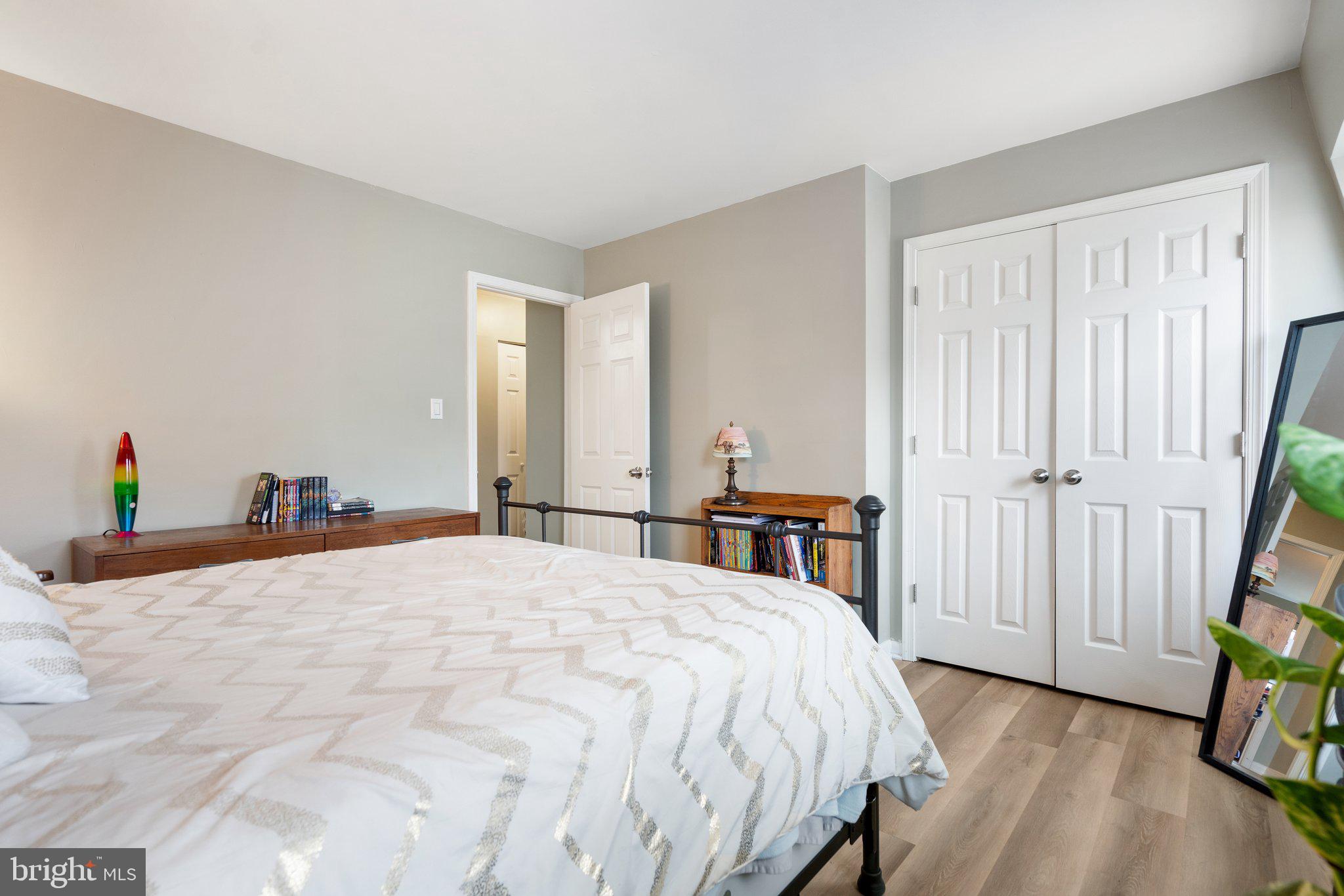 KINGSBRIDGE COURT - Residential