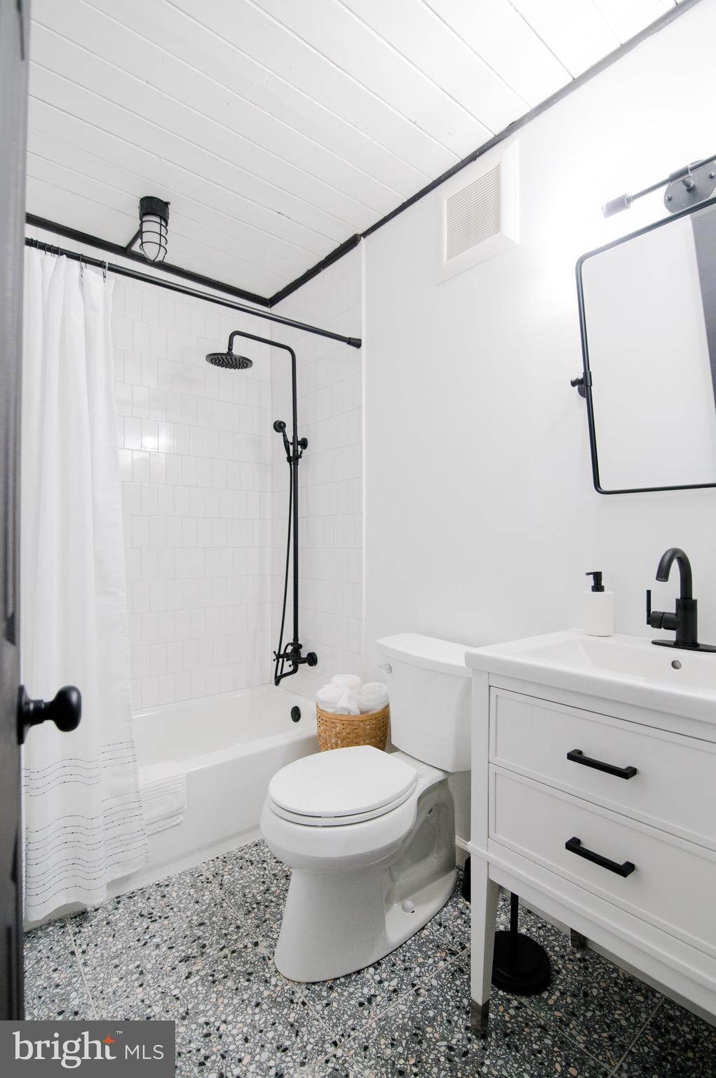 POCONO COUNTRY PLACE - Residential