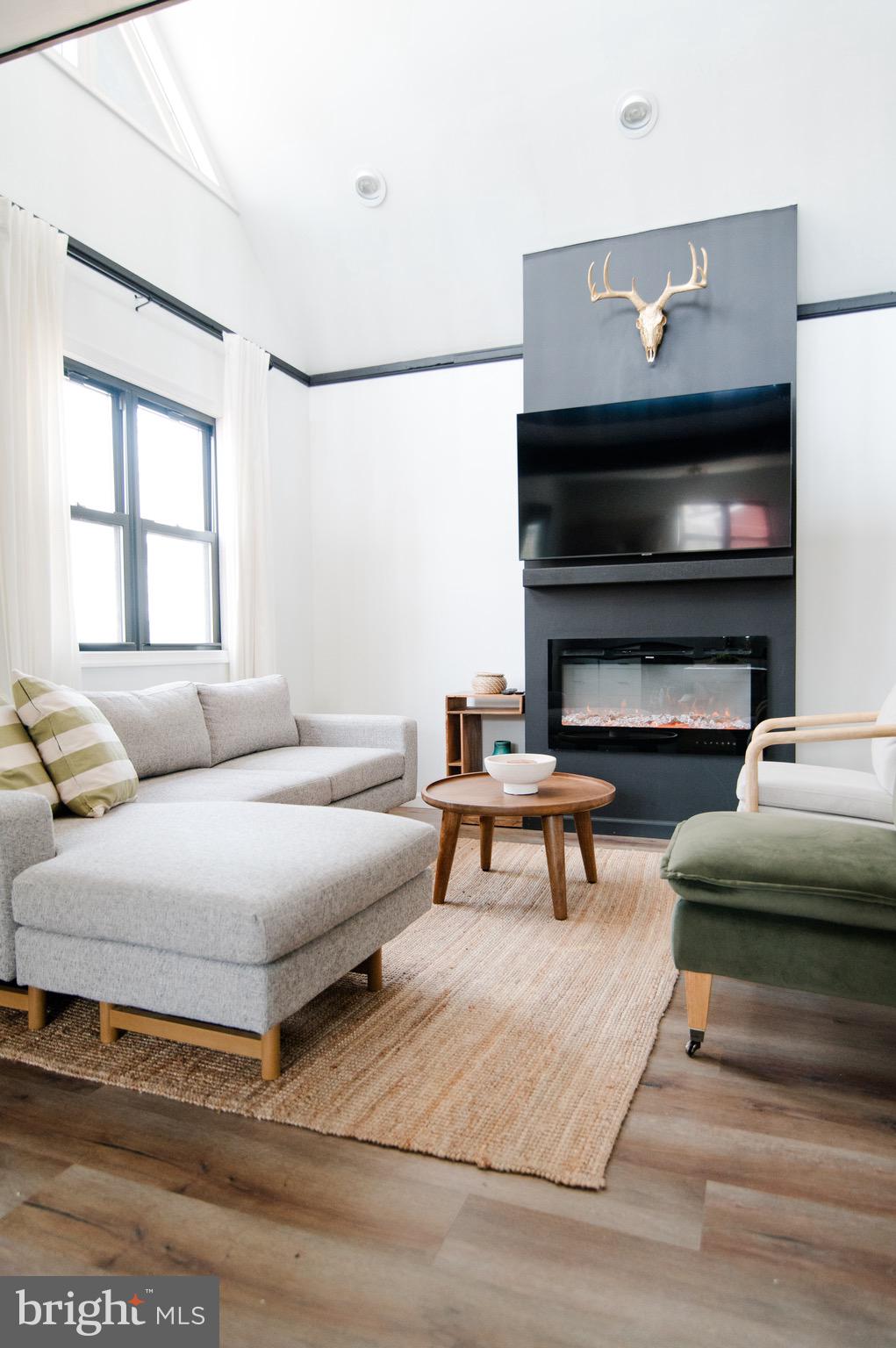 POCONO COUNTRY PLACE - Residential