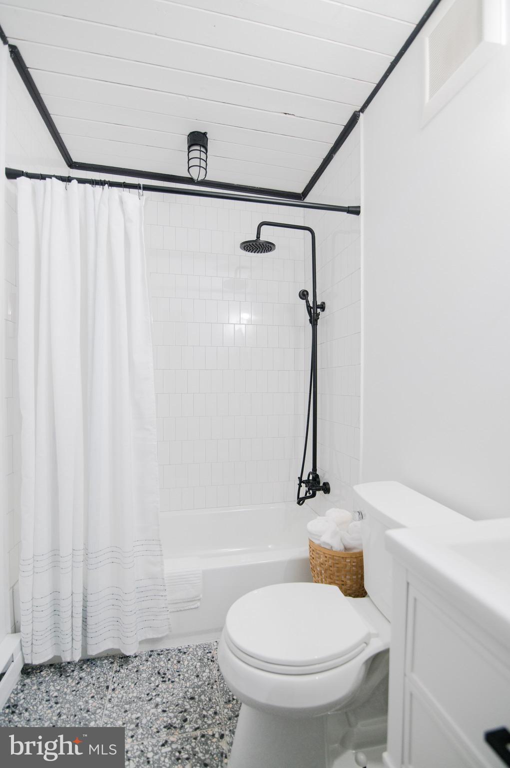 POCONO COUNTRY PLACE - Residential