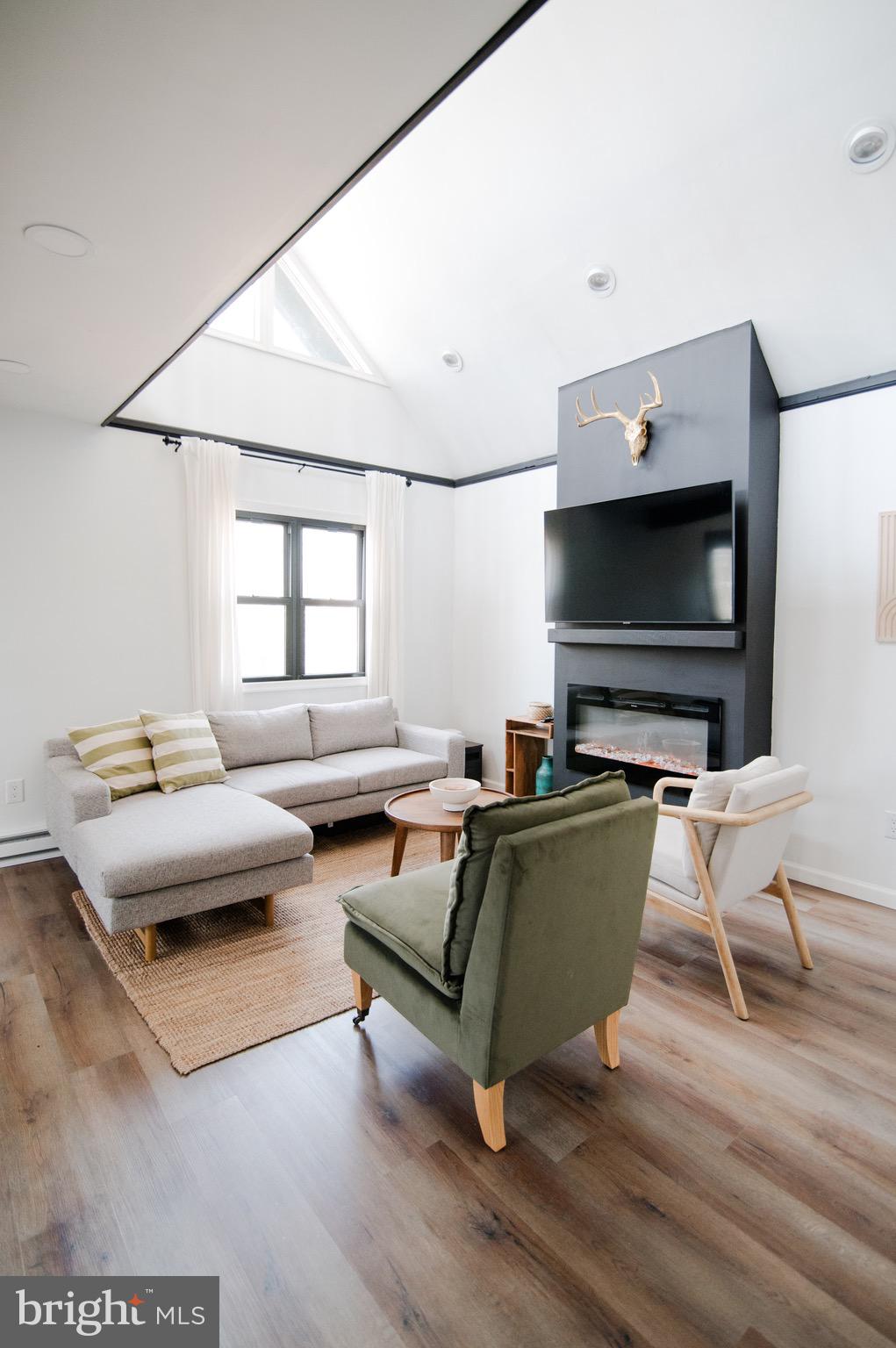 POCONO COUNTRY PLACE - Residential