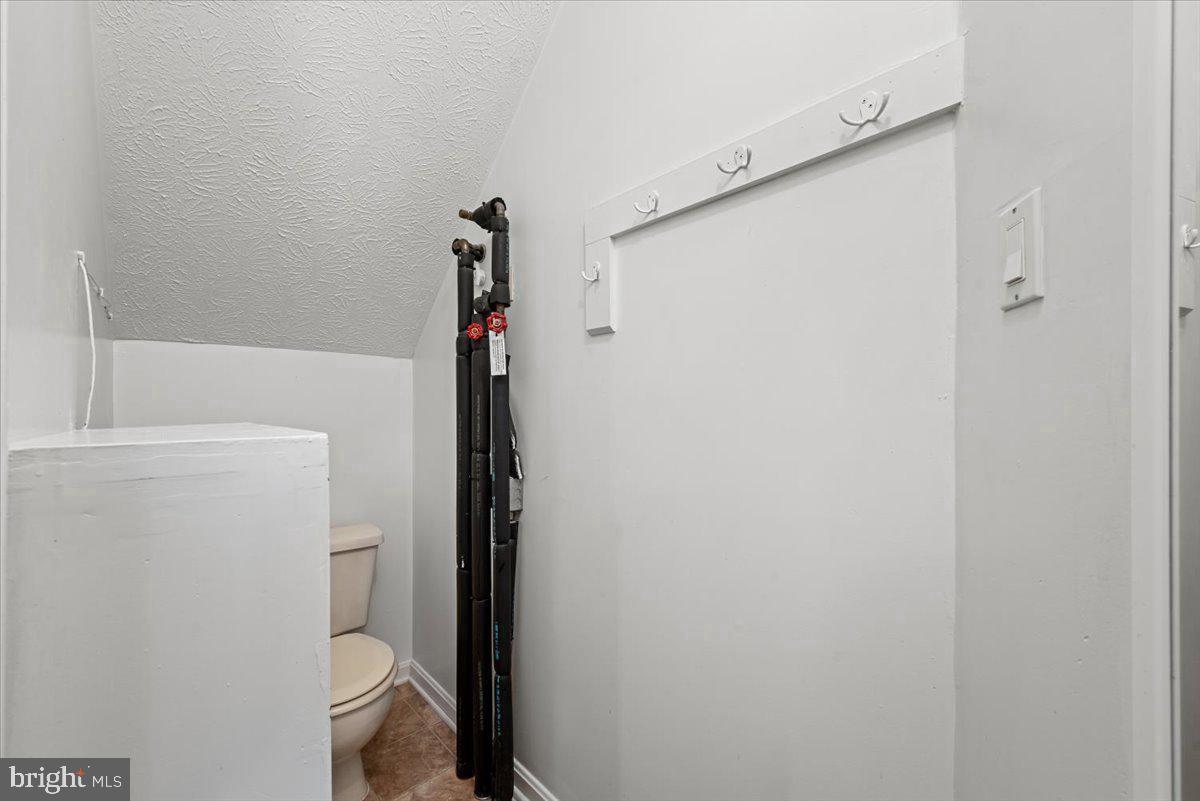 BROOKLAND HEIGHTS - Residential Lease