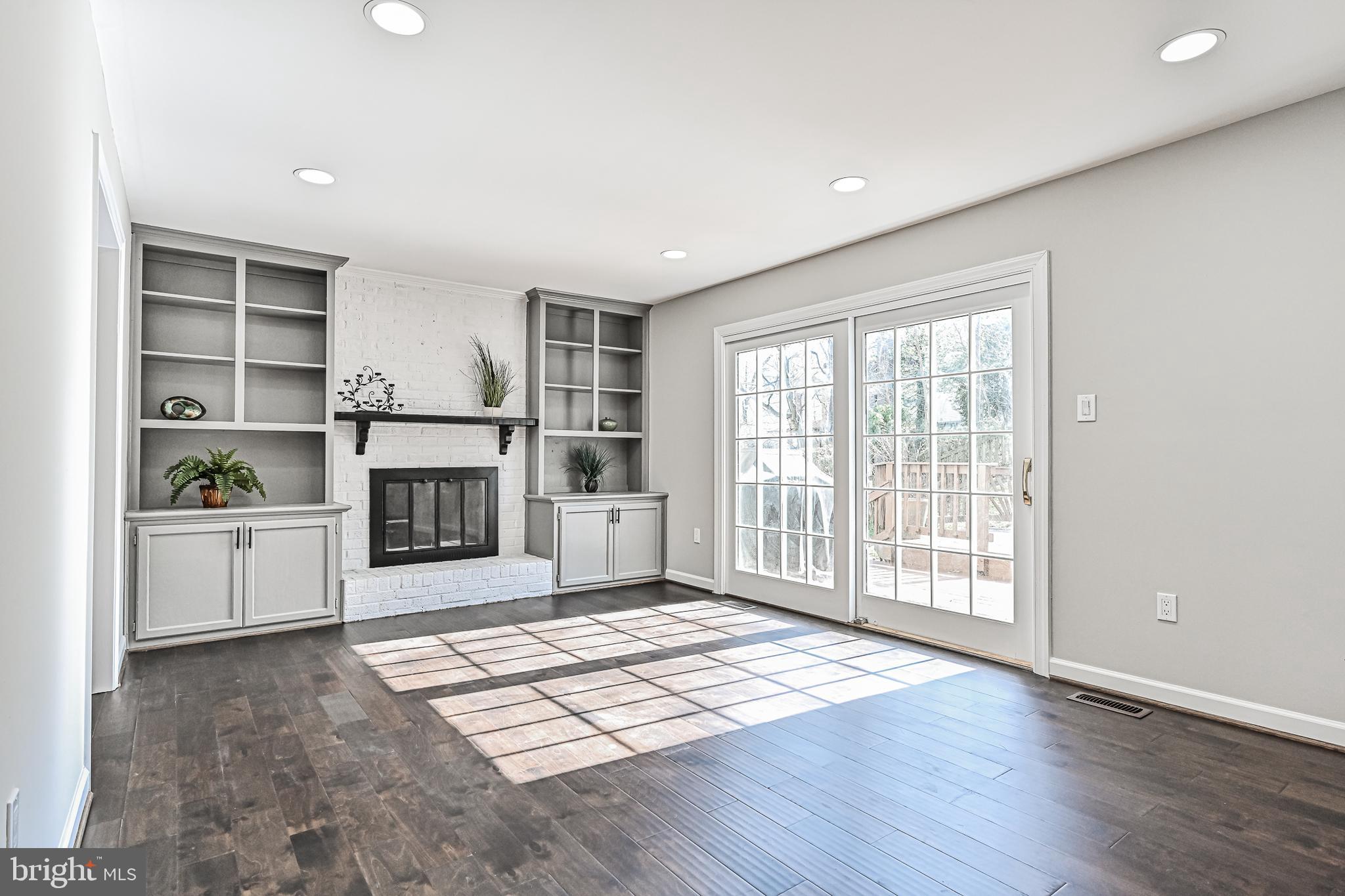 BURKE CENTRE - Residential