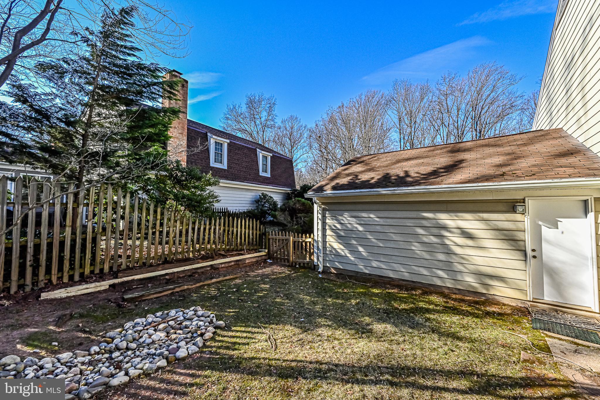 BURKE CENTRE - Residential