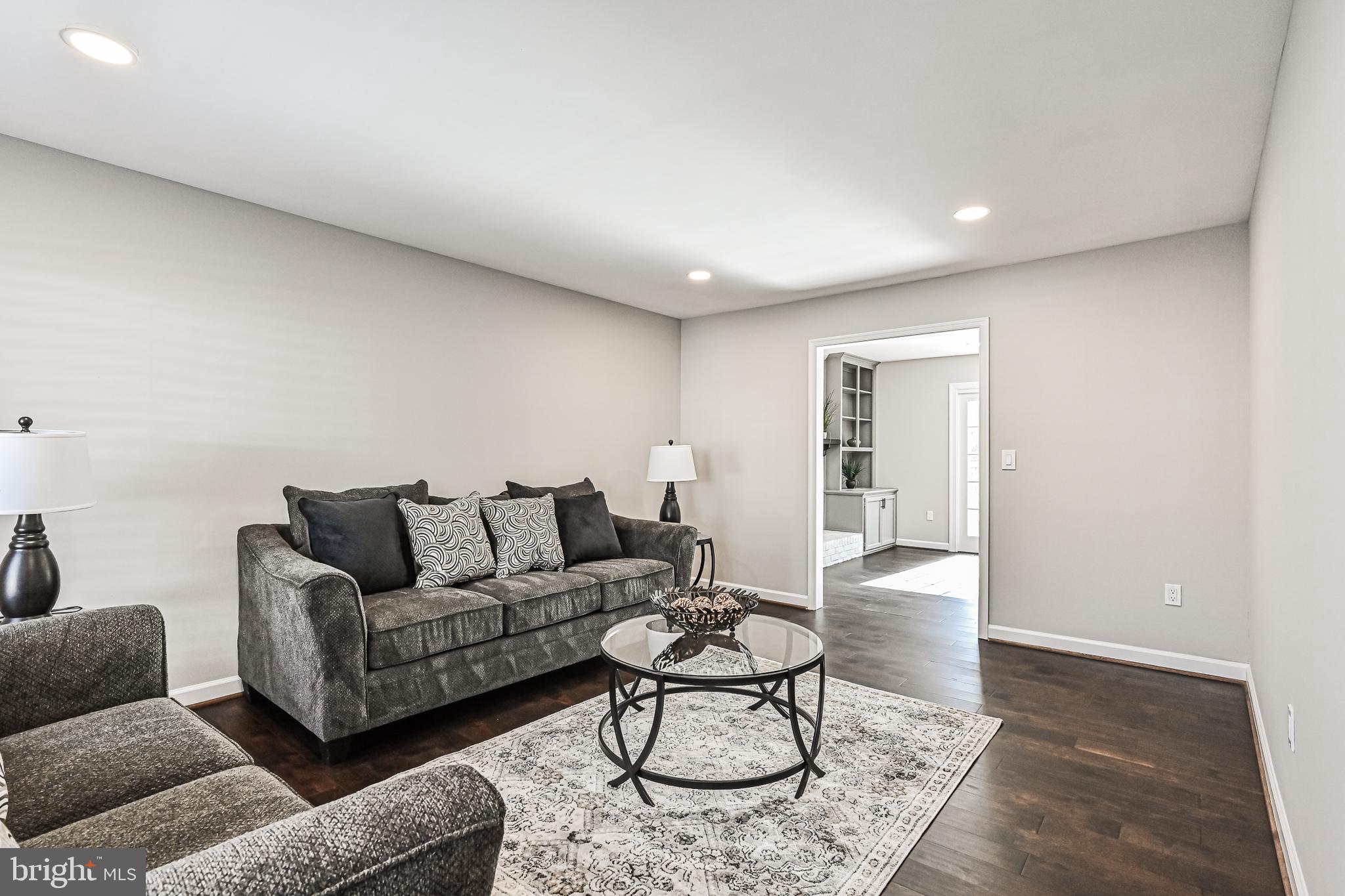 BURKE CENTRE - Residential