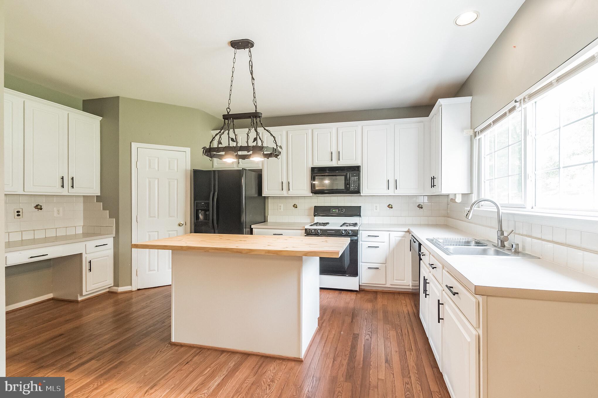 POTOMAC STATION - Residential Lease