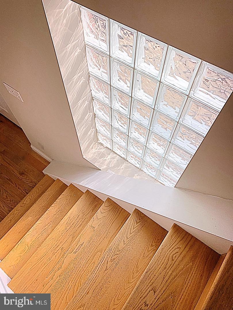 HAMPDEN HISTORIC DISTRICT - Residential Lease